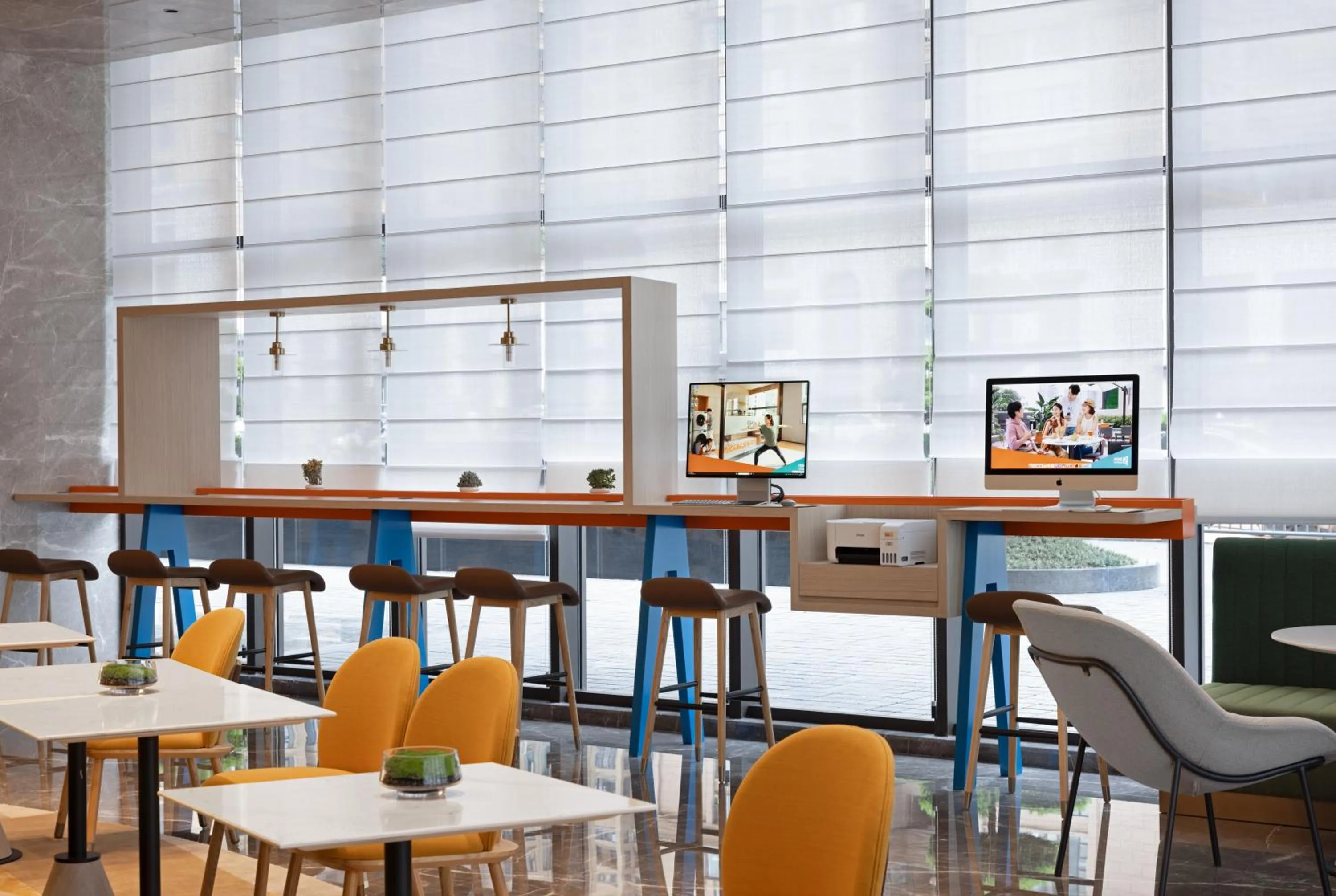 TV and multimedia in Home2 Suite by Hilton Guiyang Nanming Jiaxiu