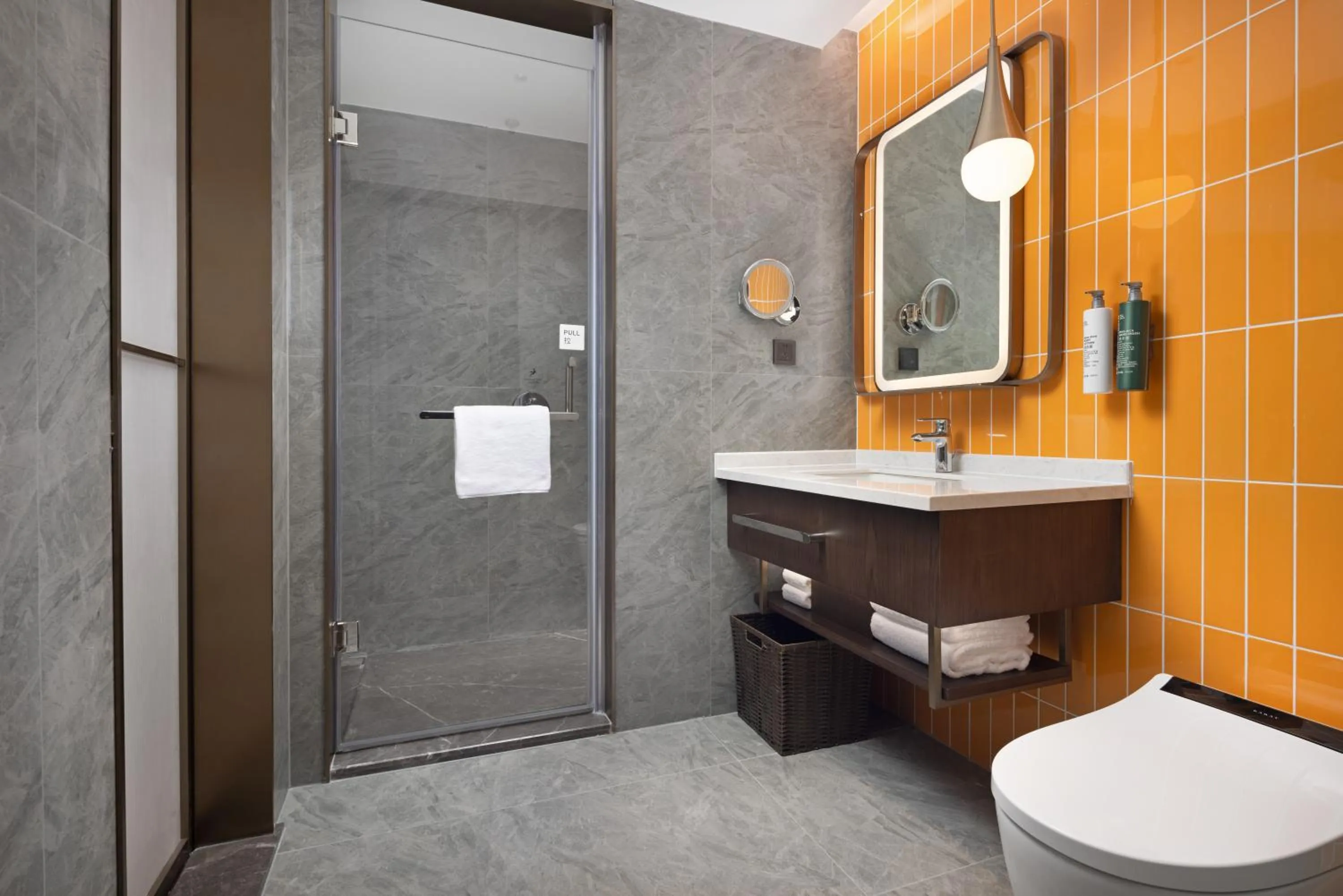 Toilet in Home2 Suite by Hilton Guiyang Nanming Jiaxiu