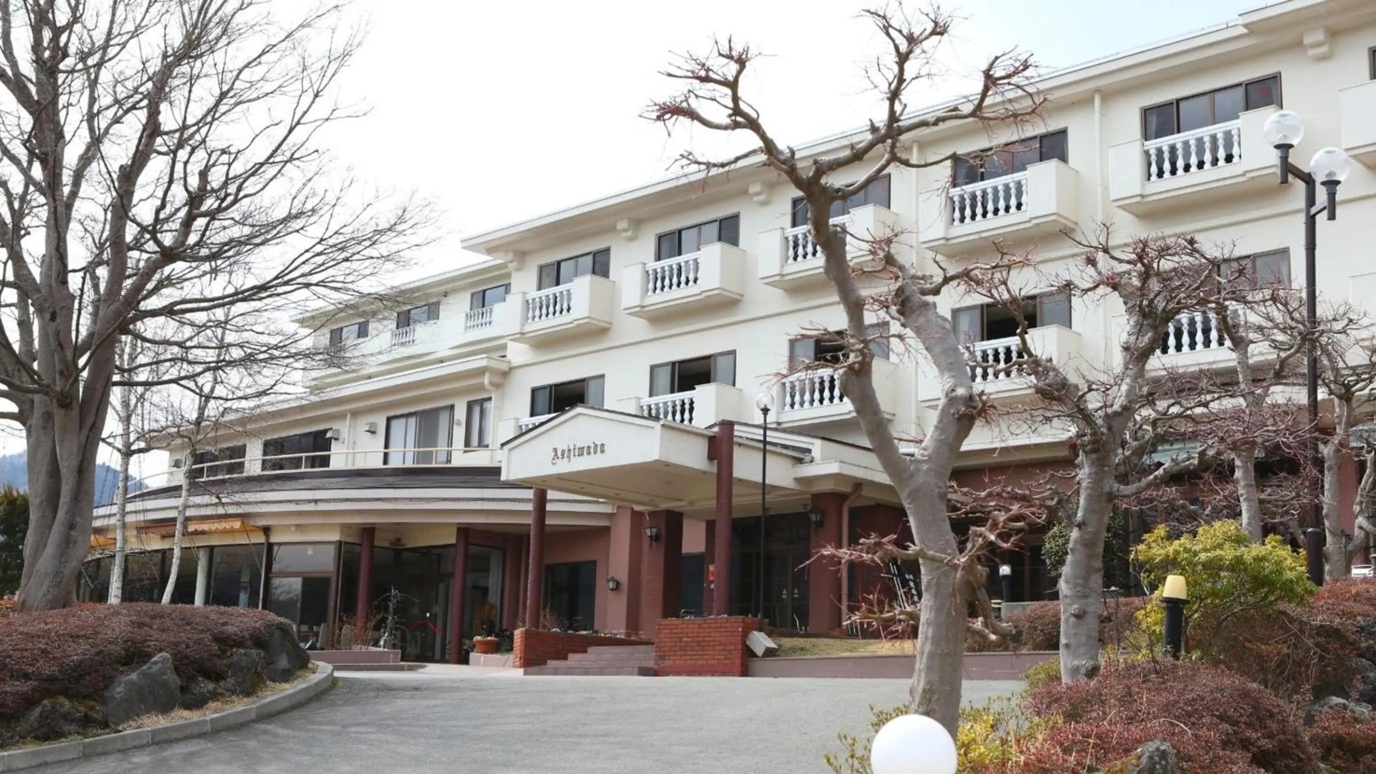 Property building in Ashiwada Hotel