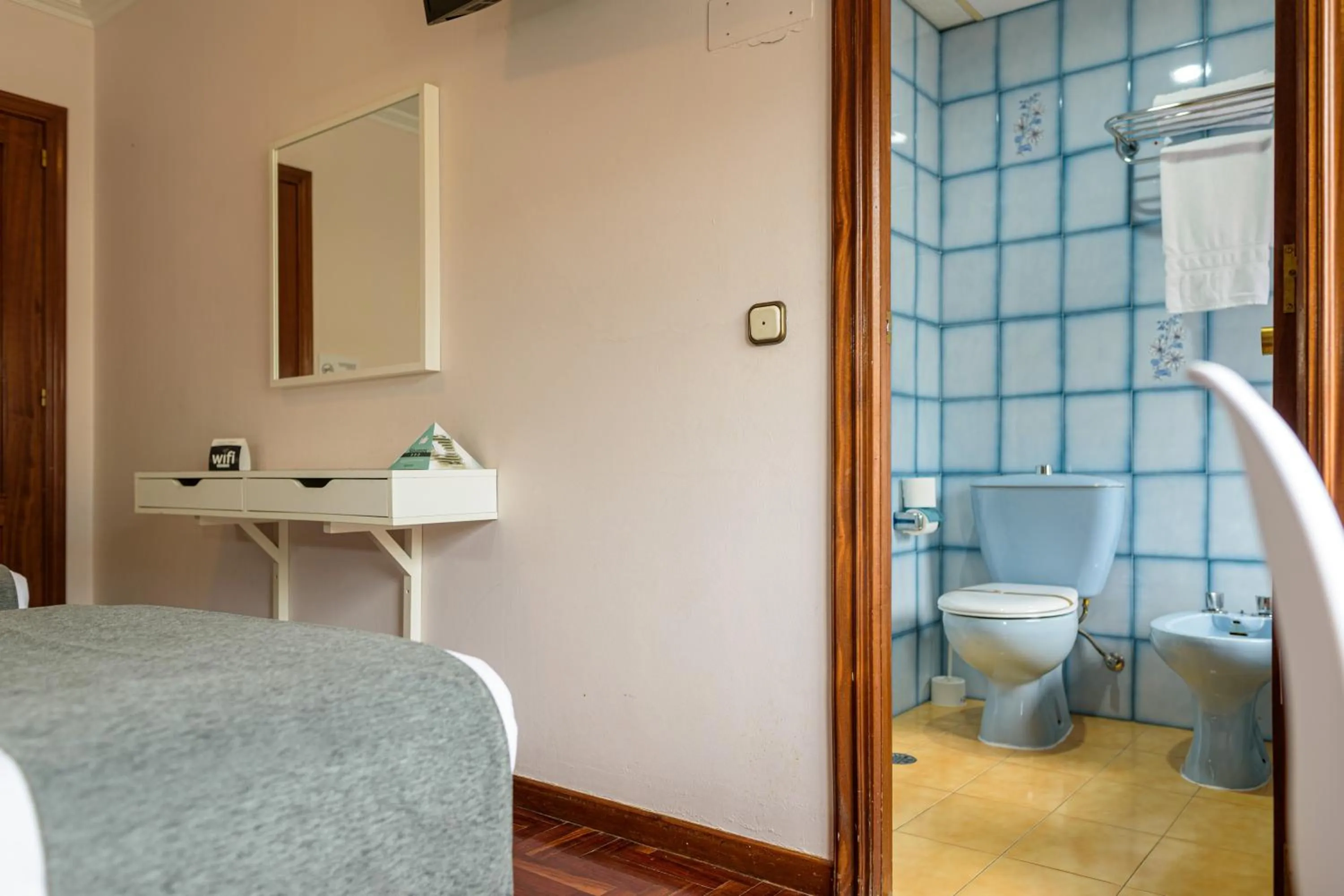 Bathroom in Hotel City Express Comercio