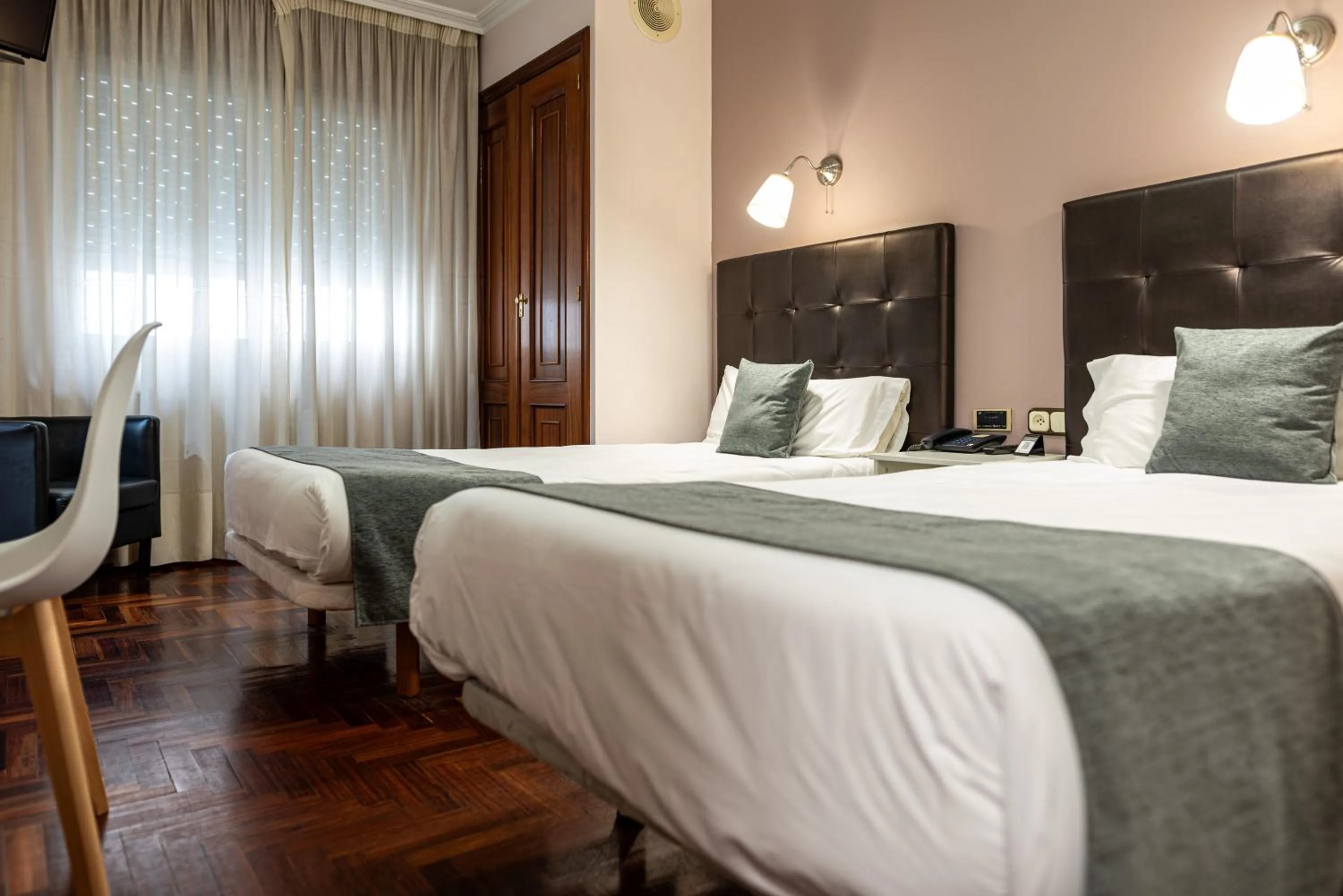 Bed in Hotel City Express Comercio