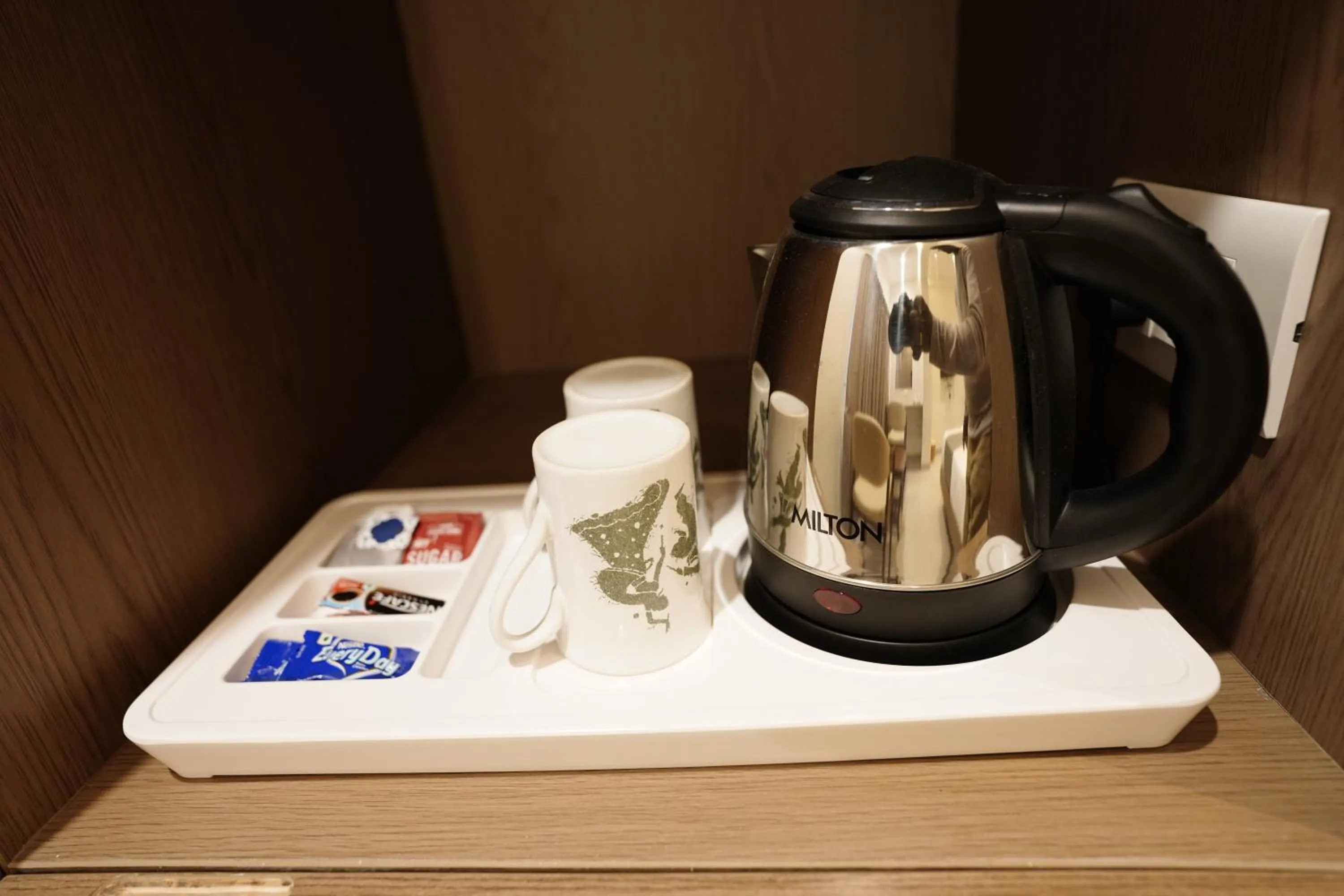 Coffee/tea facilities in A Square Executive Hotel