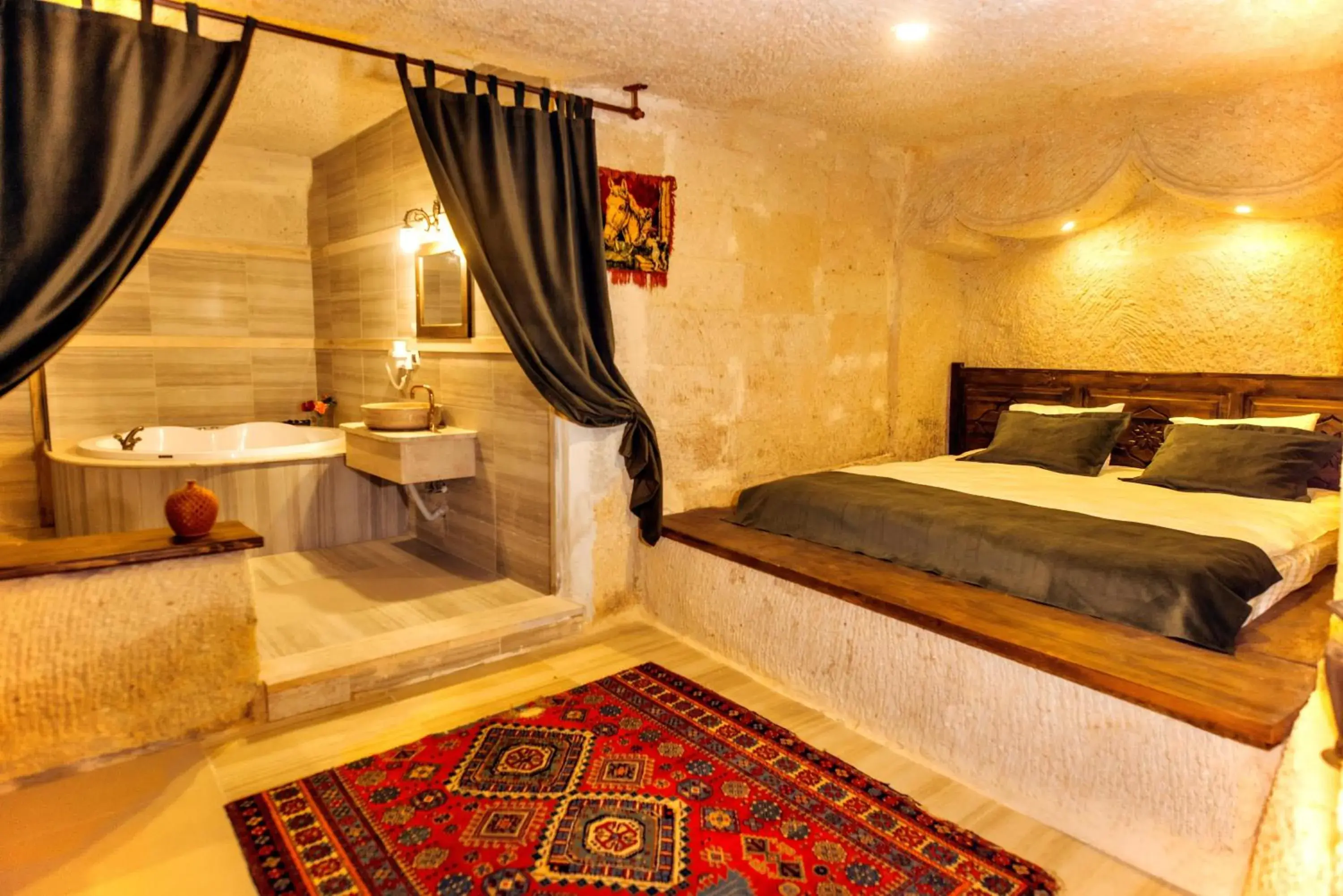 King Suite with Spa Bath in Solin Cave Cappadocia King Suite with Spa Bath in Solin Cave Cappadocia