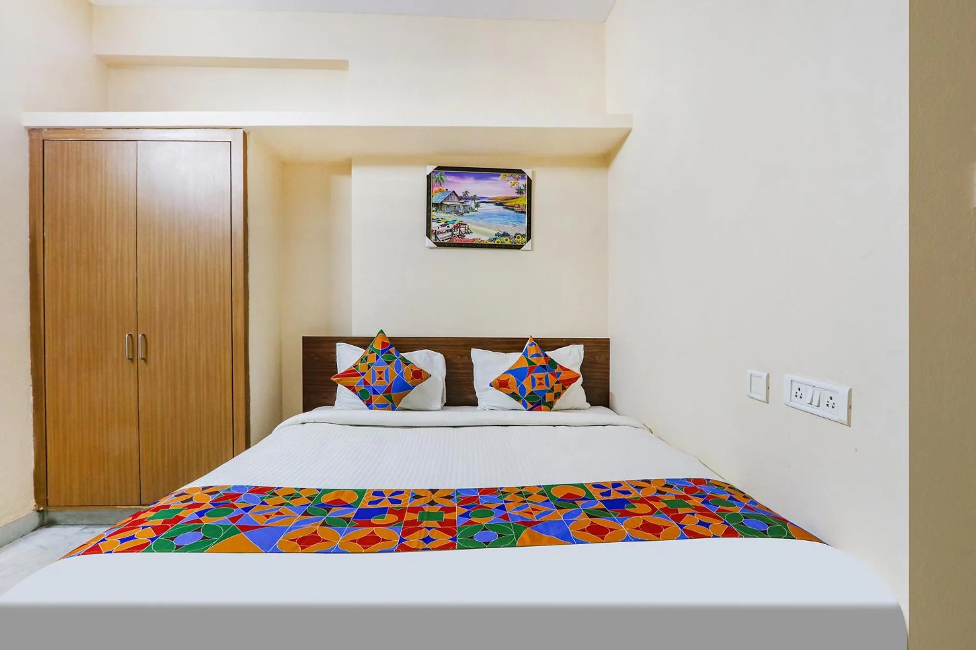 Bed in Via Prestige Castle - Nr KIMS Hospital, Kondapur