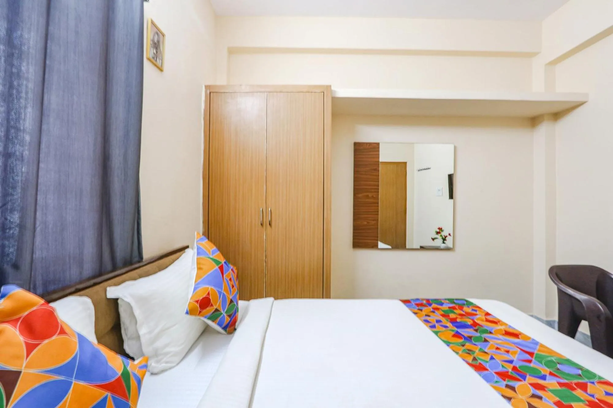Bed in Via Prestige Castle - Nr KIMS Hospital, Kondapur