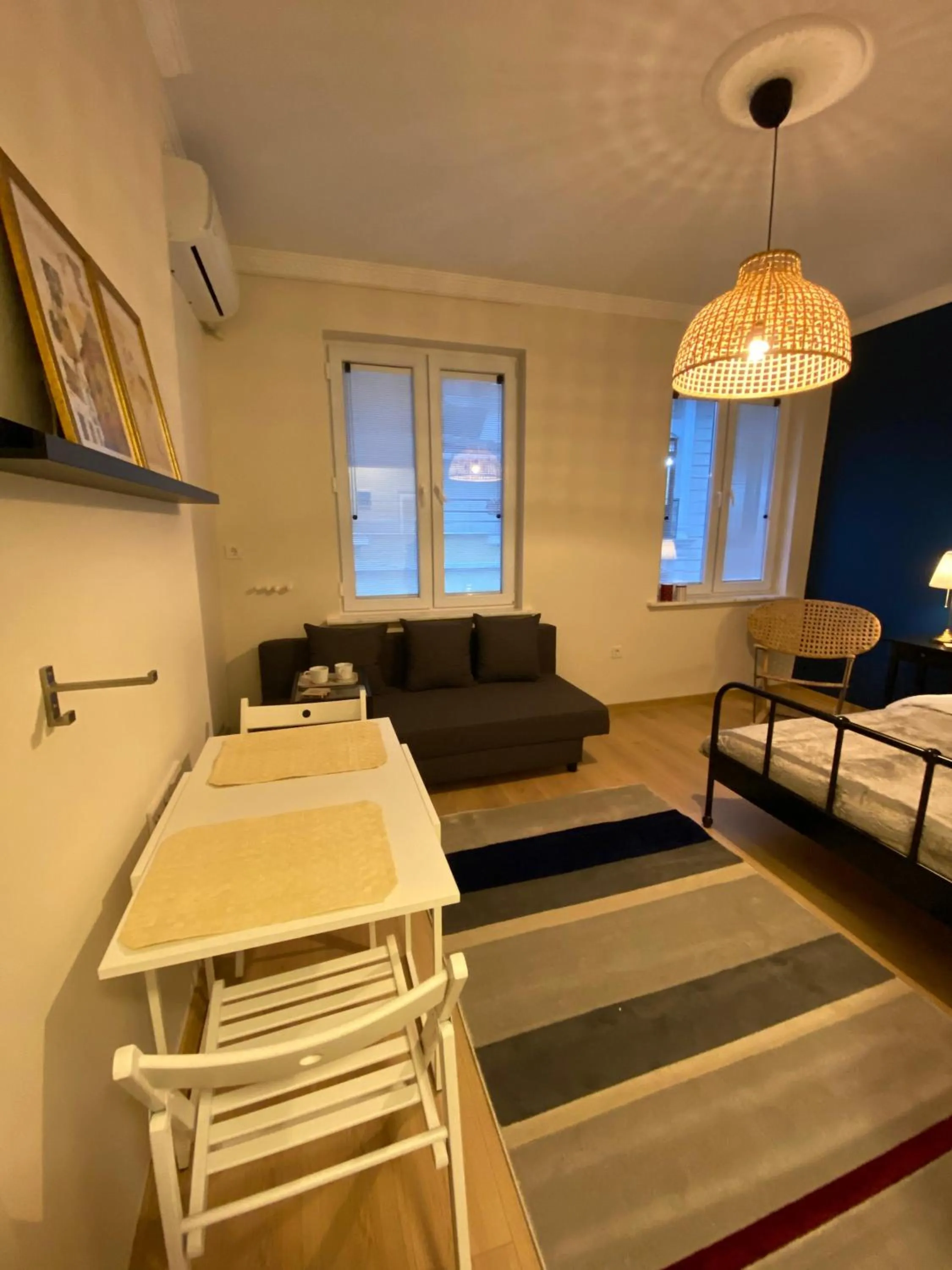 Seating area, Bed in Sapphire Suites Taksim