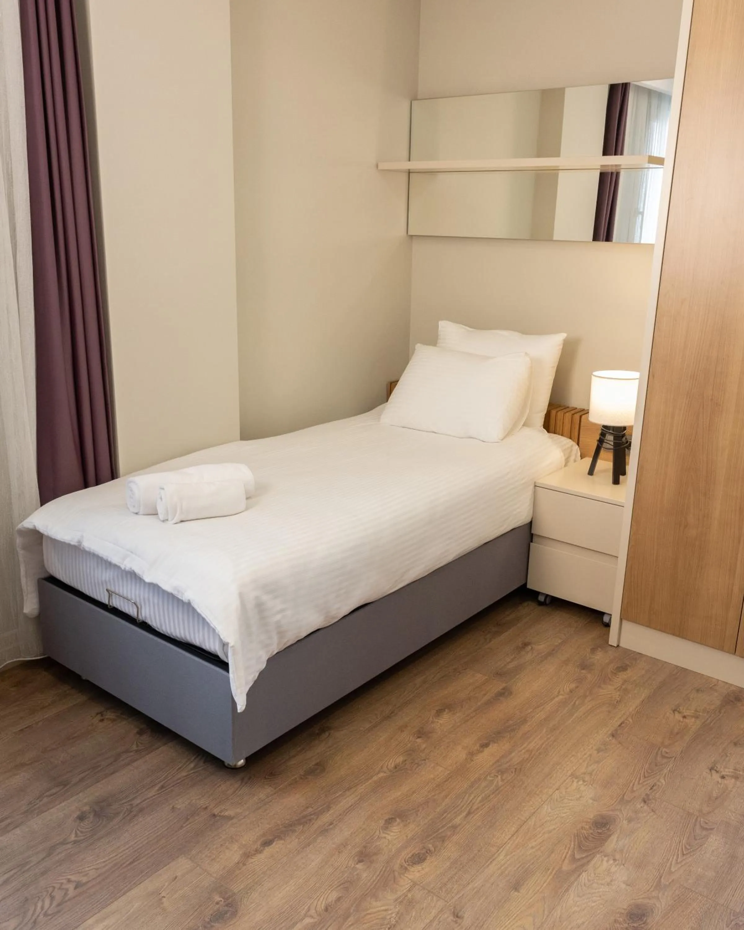 Bed in Frezya - Exclusively Woman