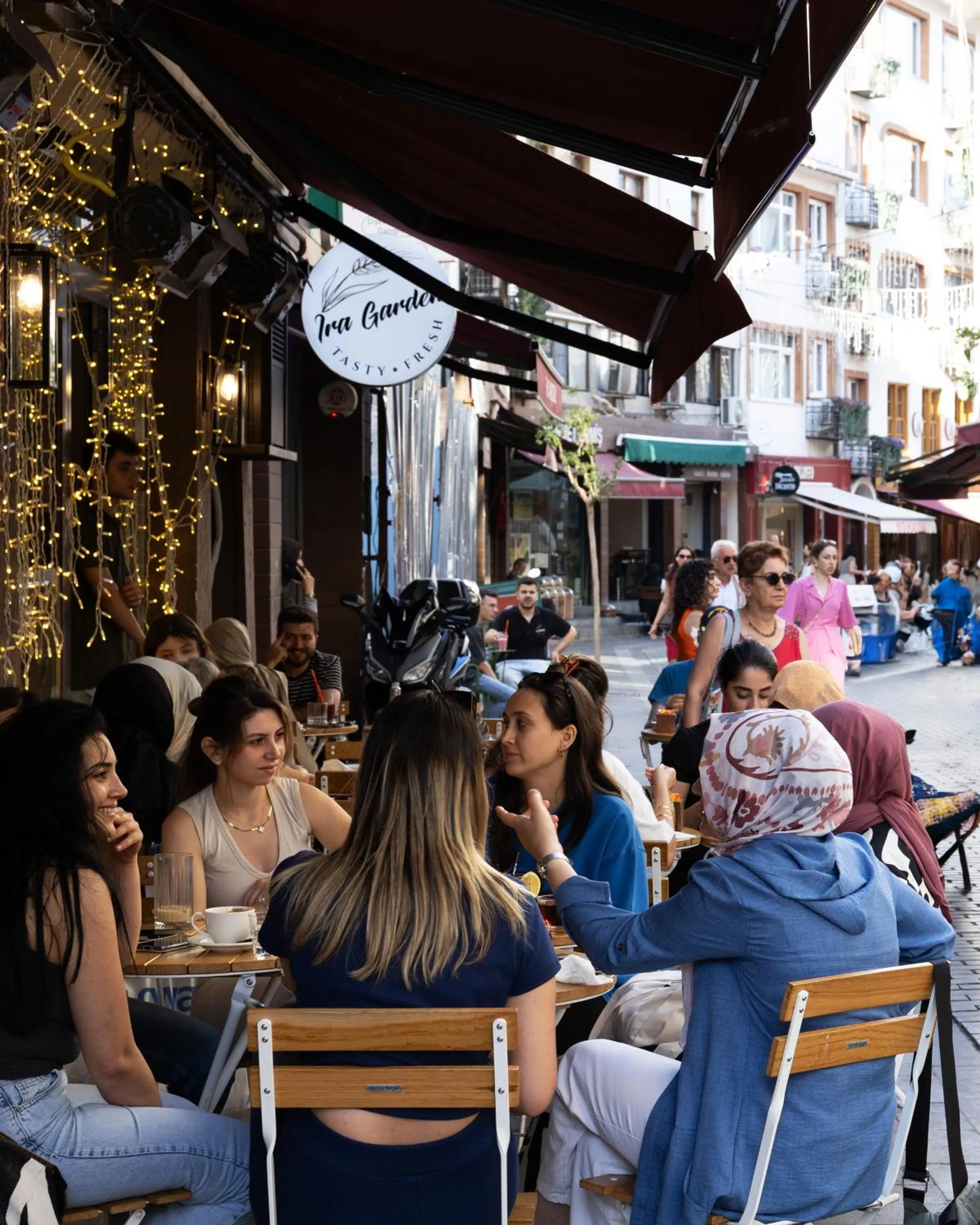 Restaurant/places to eat in Frezya - Exclusively Woman