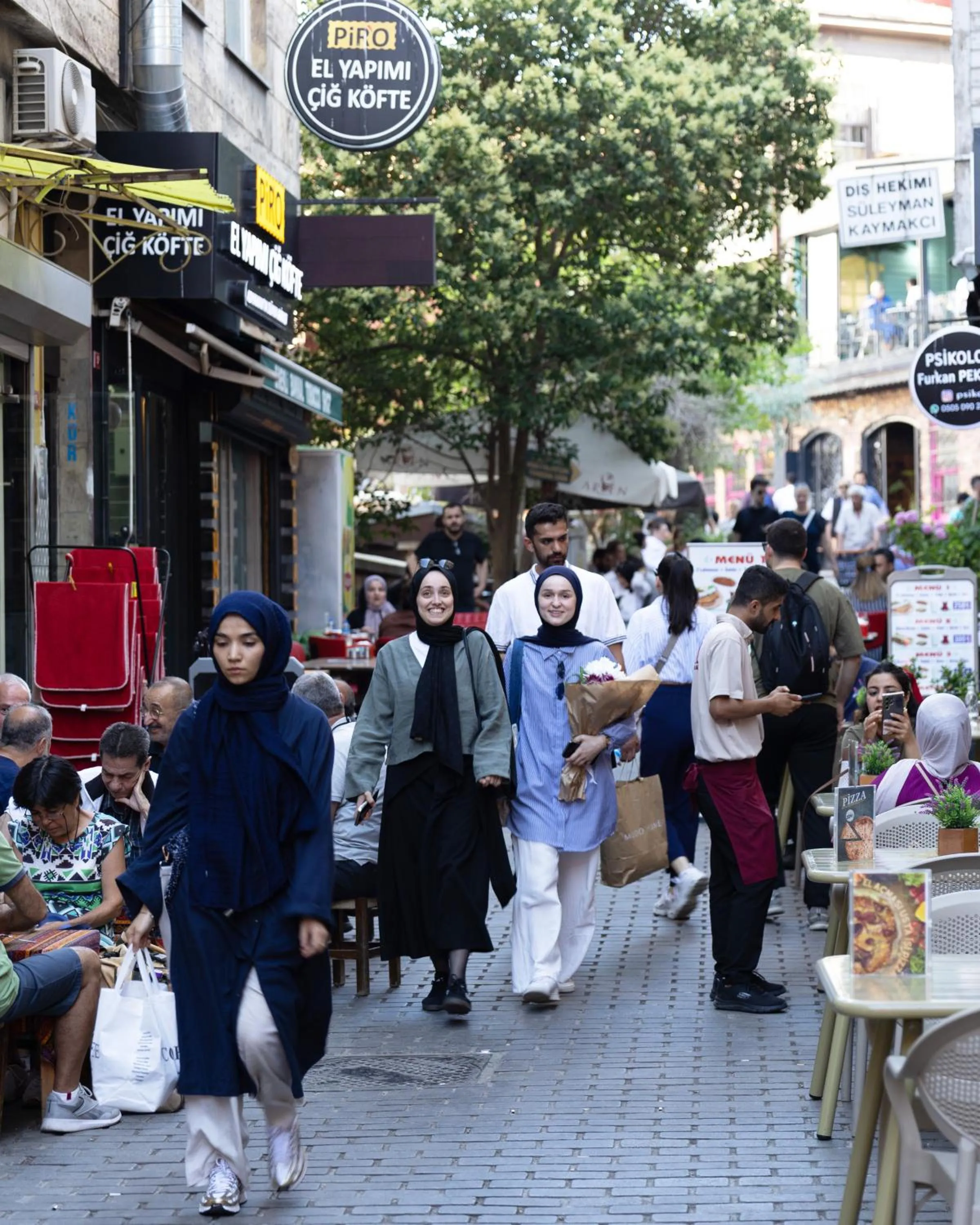 Restaurant/places to eat in Frezya - Exclusively Woman