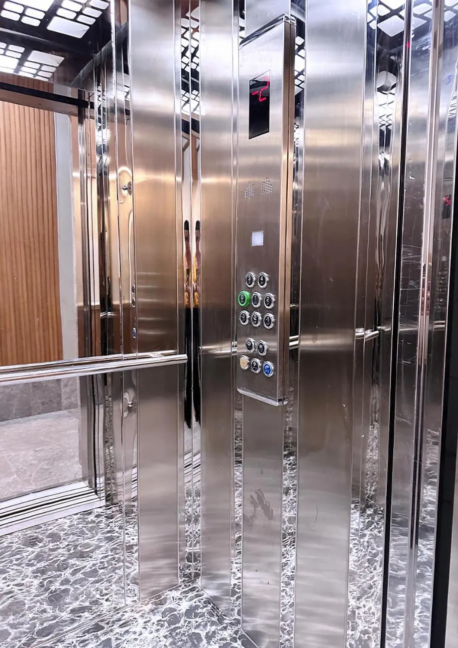 elevator in Frezya - Exclusively Woman