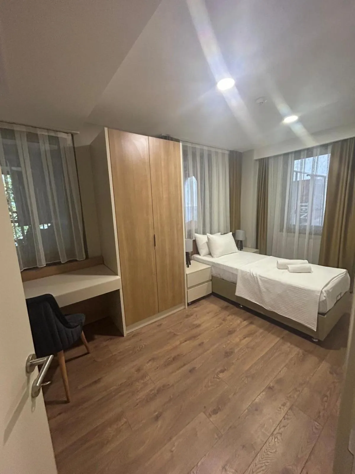 Bed in Frezya - Exclusively Woman