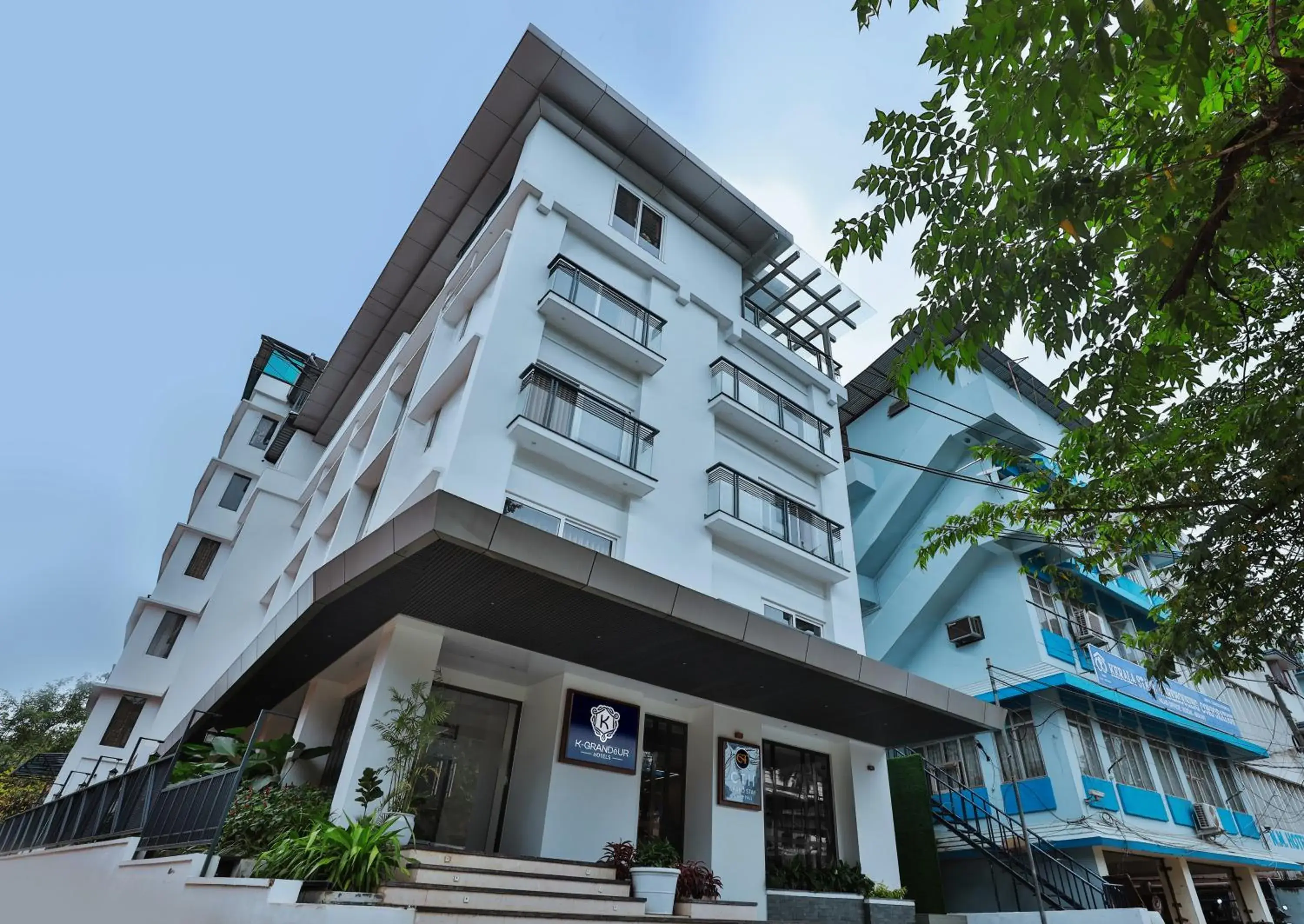 K Grandeur Hotels K Grandeur Hotels