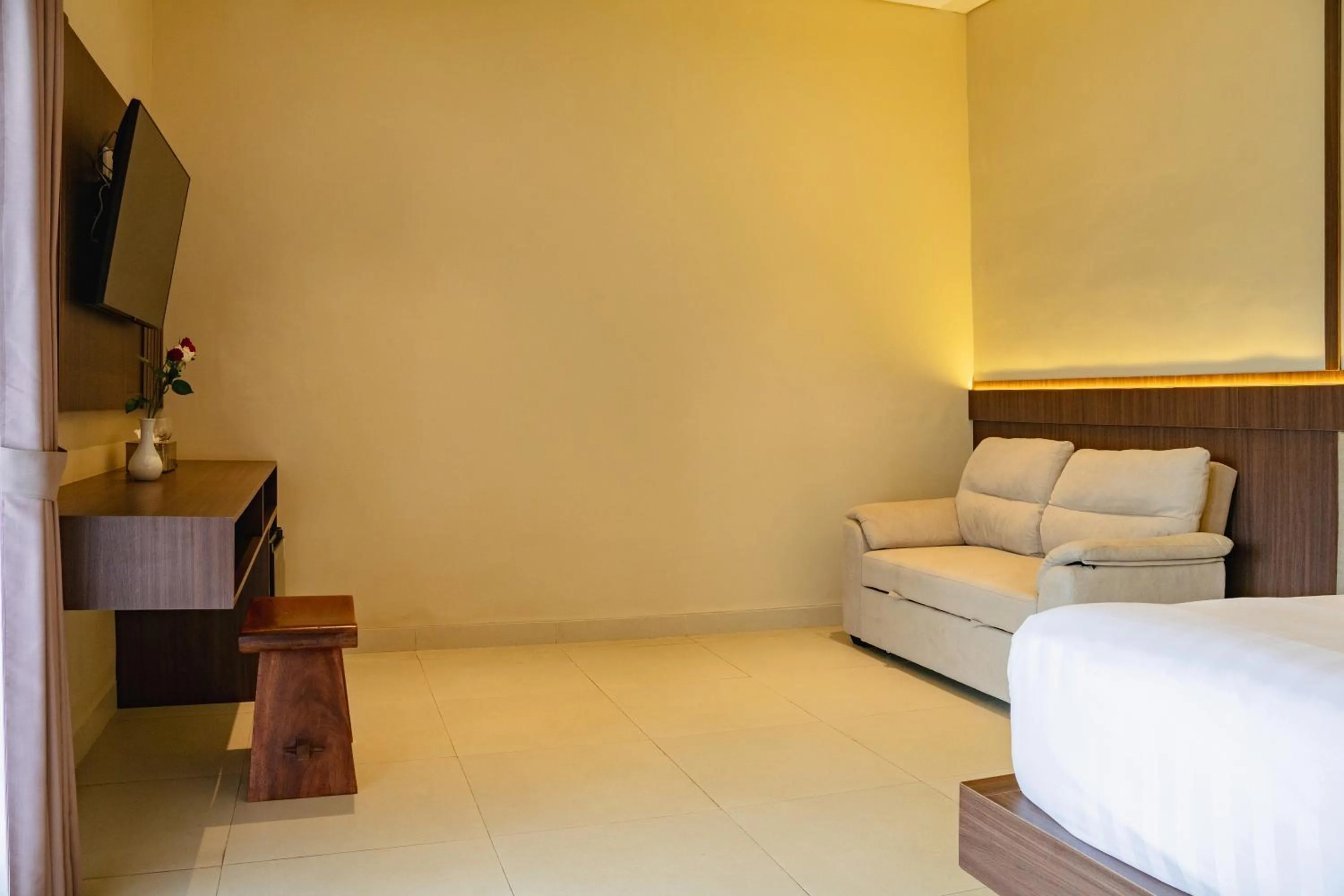 Bed in Tut Winten a Tranquil Living Villa Ubud