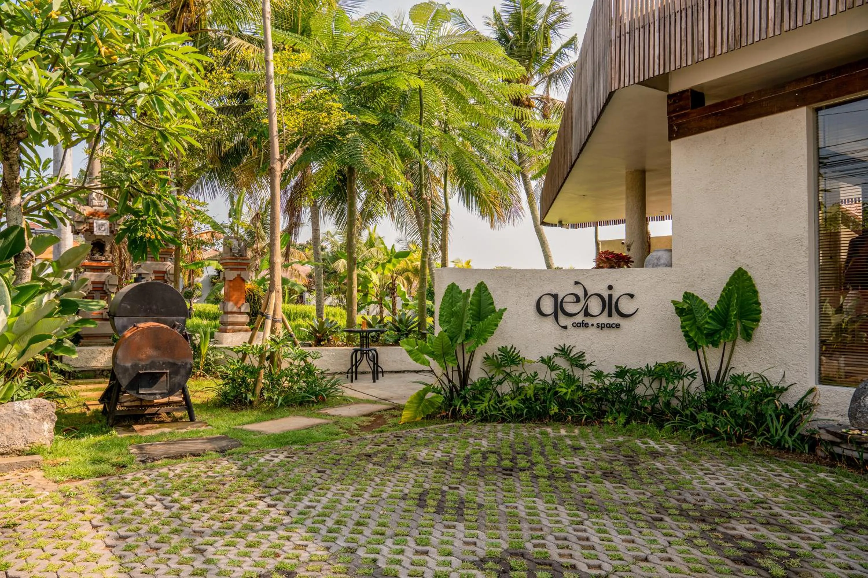 Tut Winten a Tranquil Living Villa Ubud