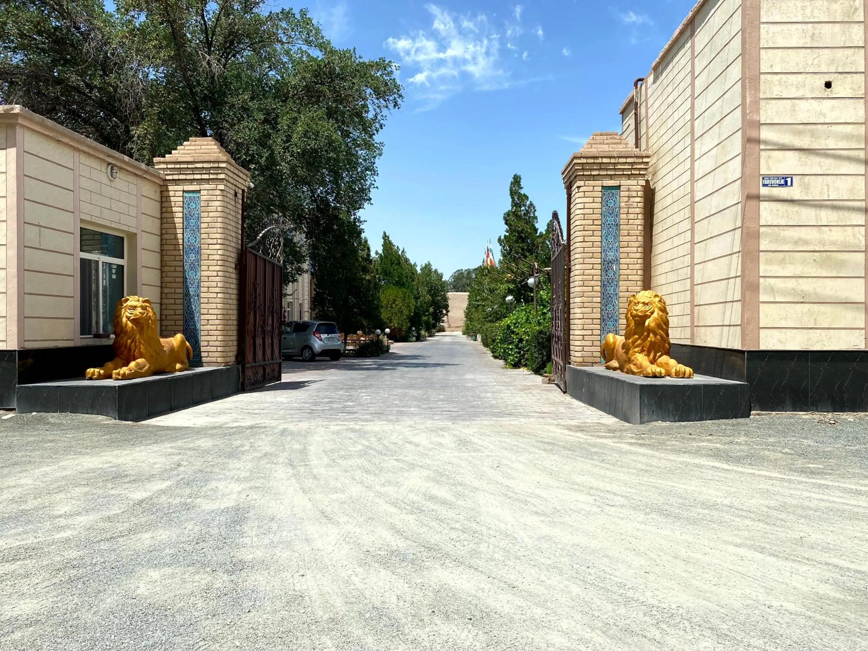 Property building in Qibla Tozabog