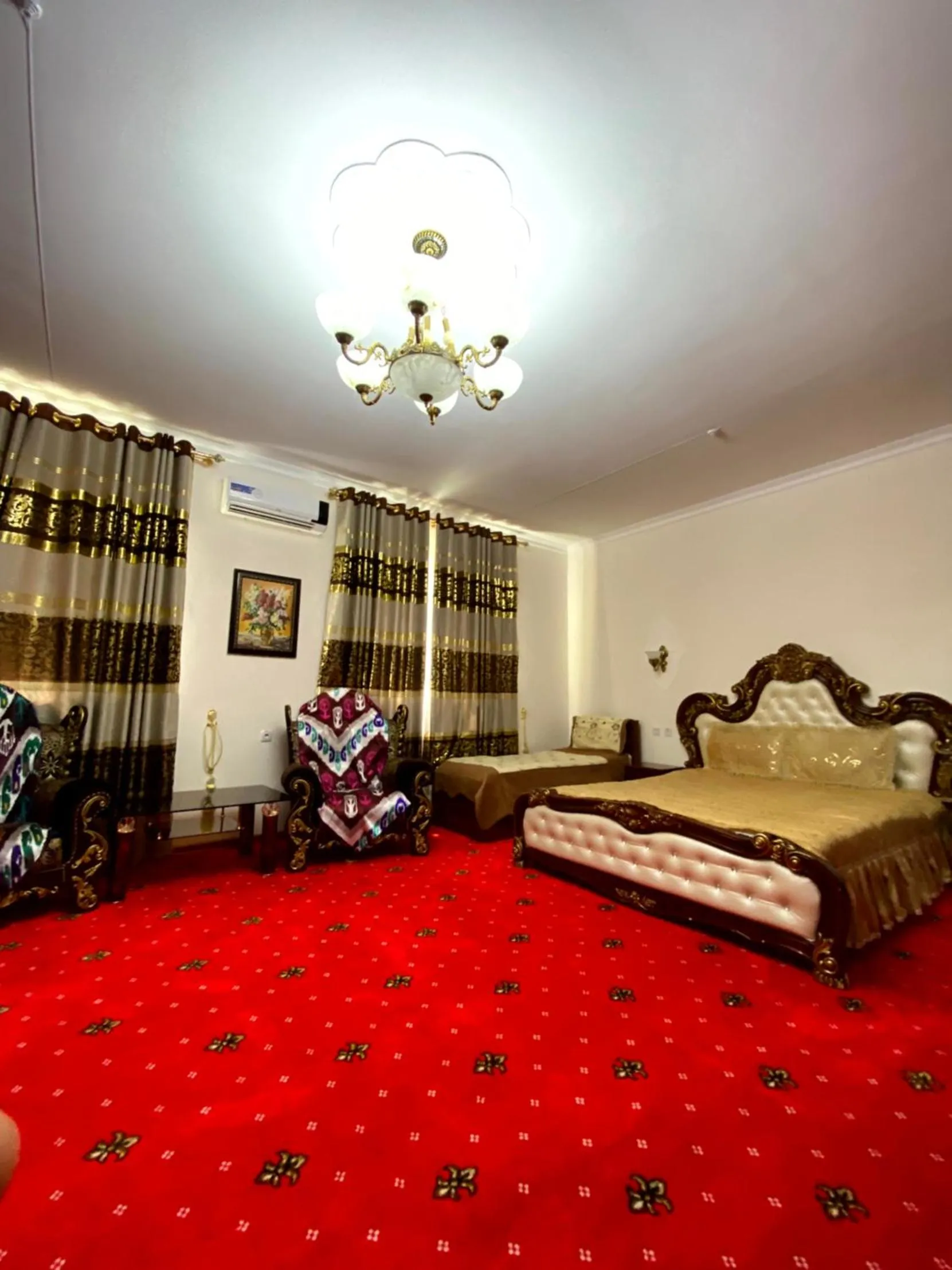 Bed in Qibla Tozabog