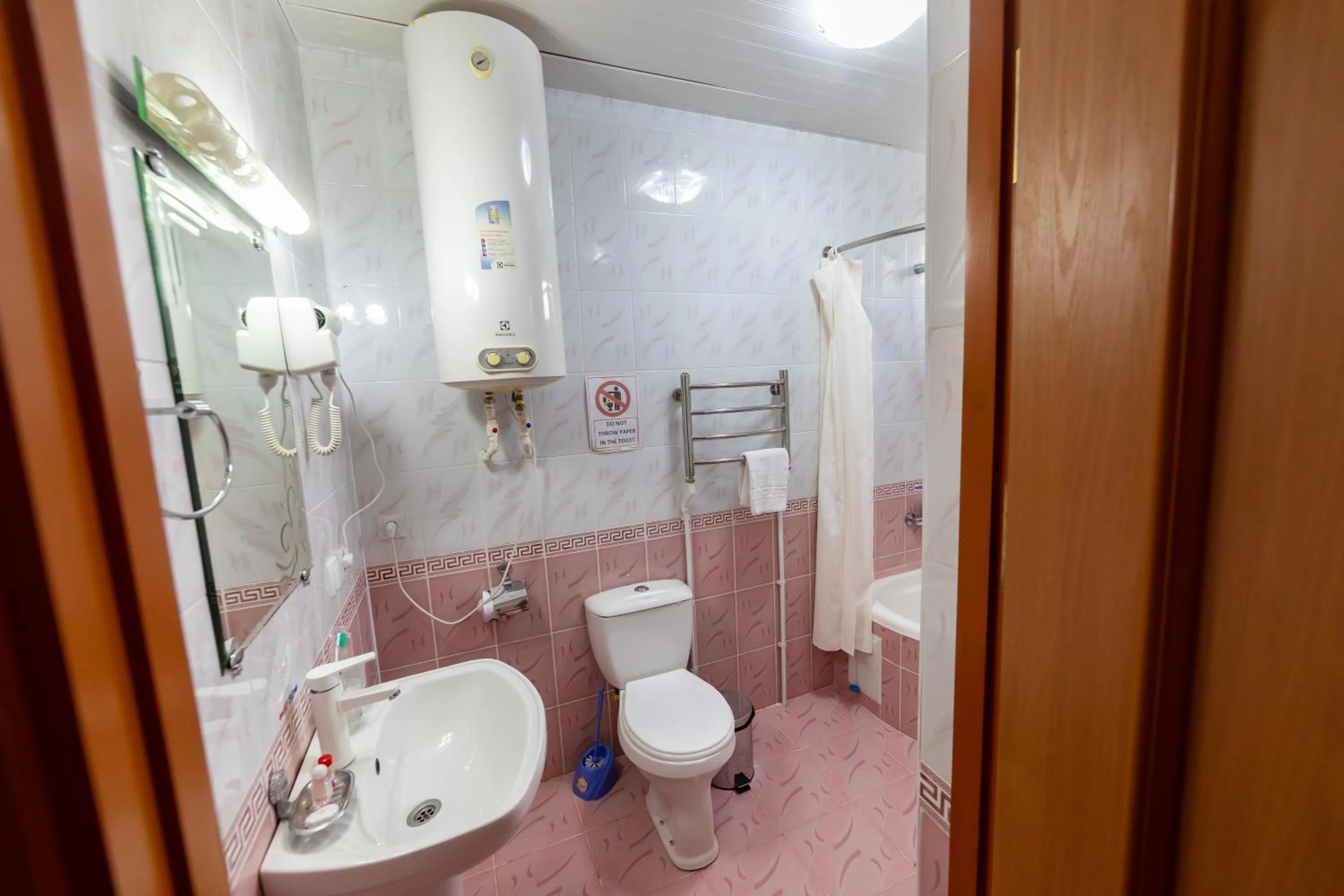 Shower in Qibla Tozabog