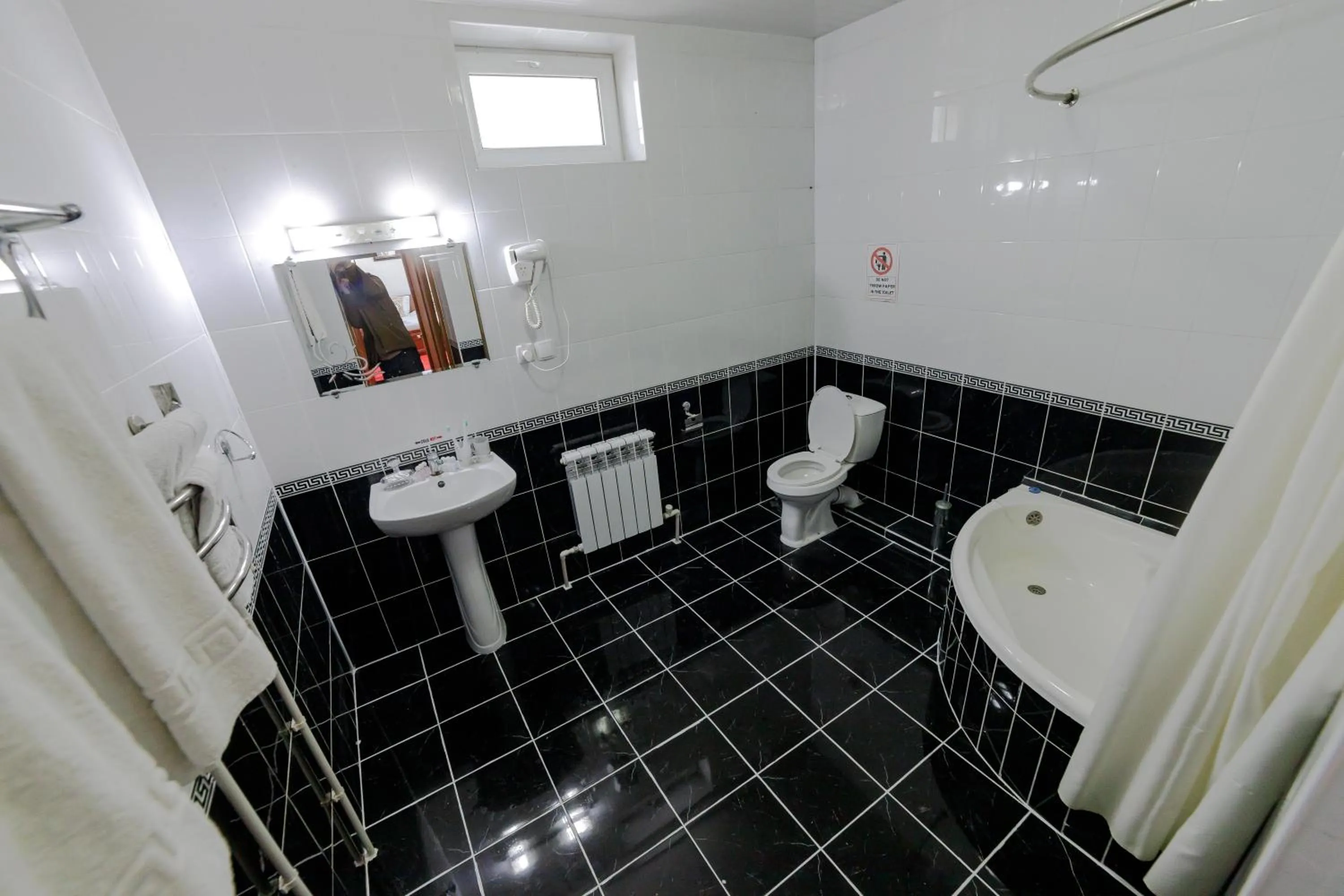 Shower in Qibla Tozabog