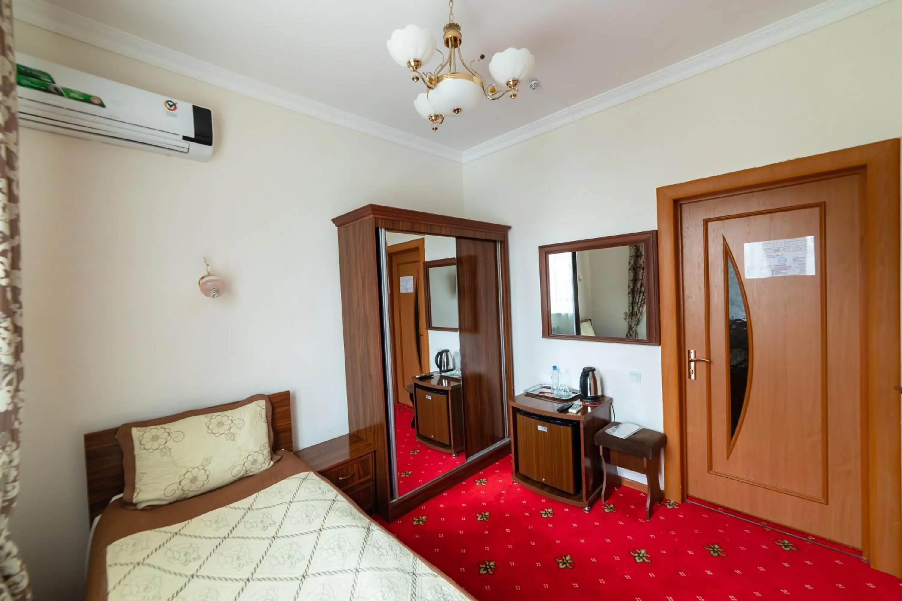 Bed in Qibla Tozabog