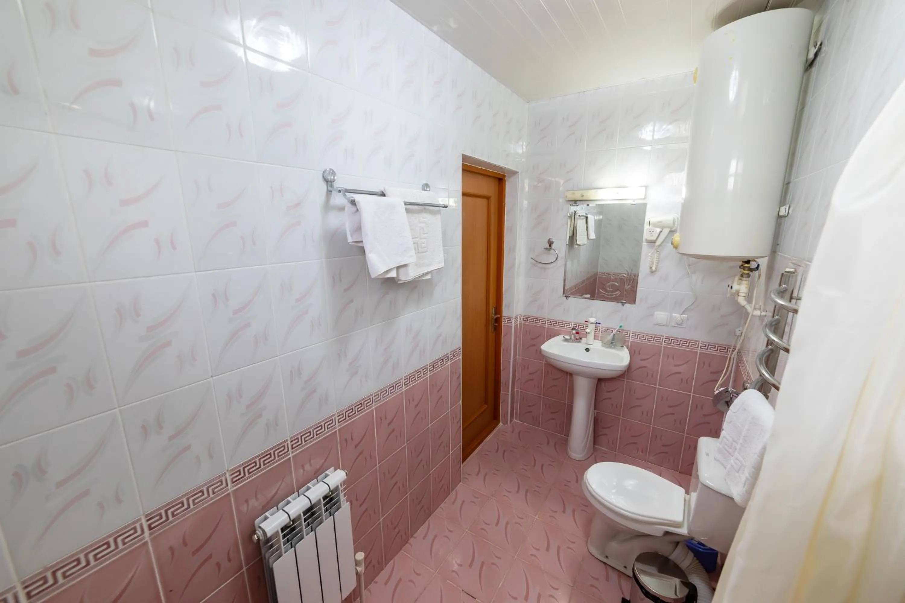 Shower in Qibla Tozabog