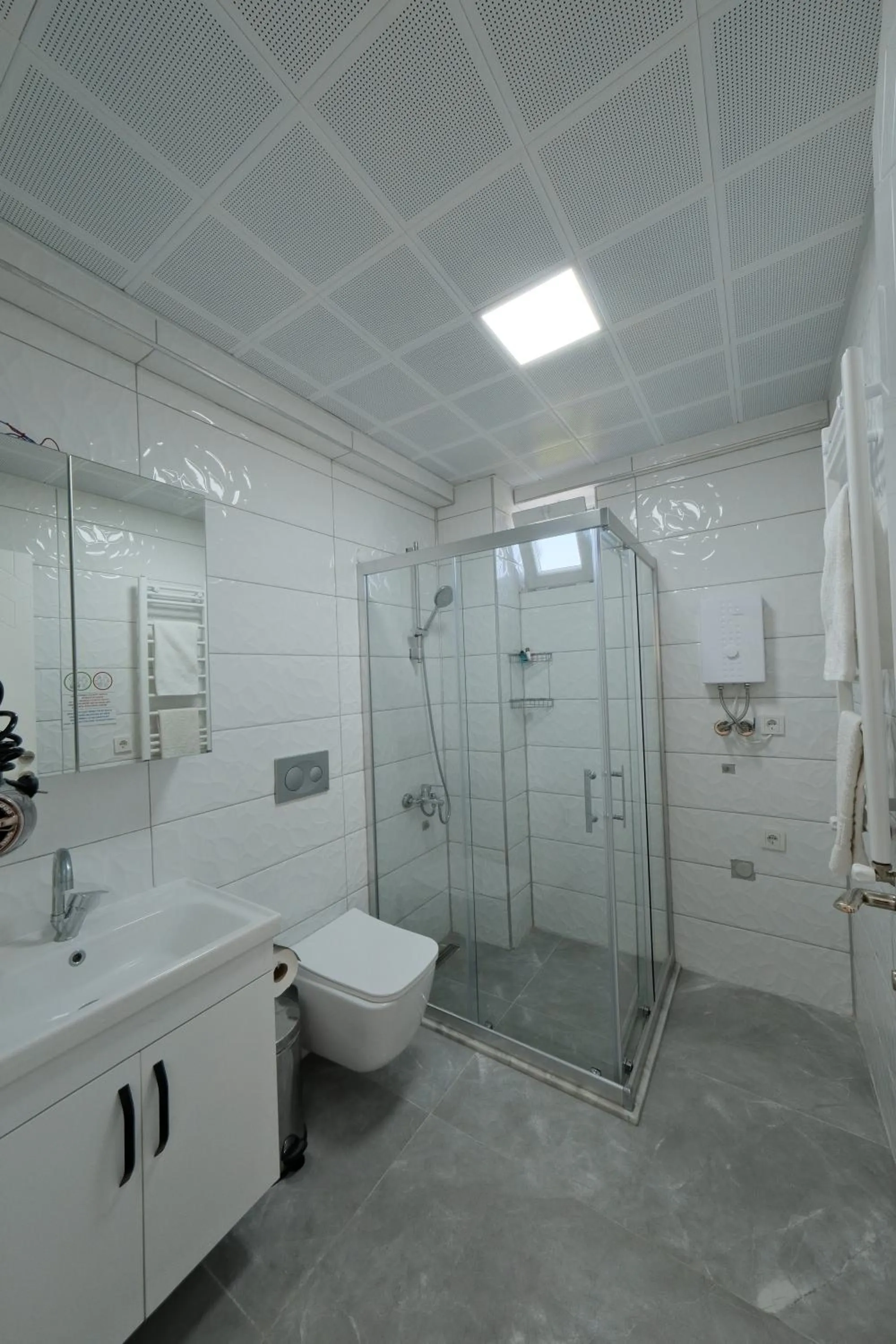 Shower in The Dalaman Suites & Pansiyon Dalaman Airport 10 km