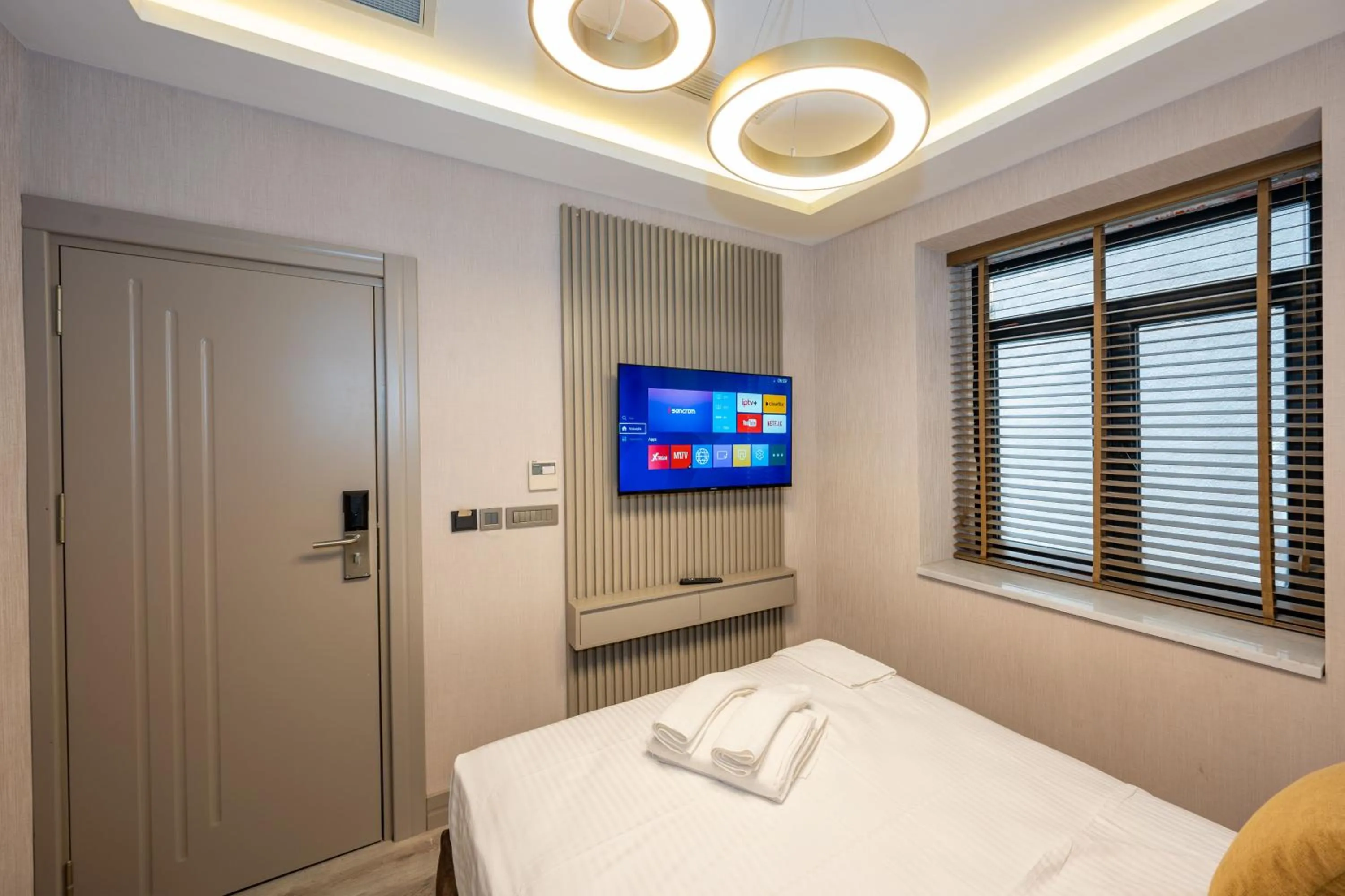 Bed in Massimo Hotel