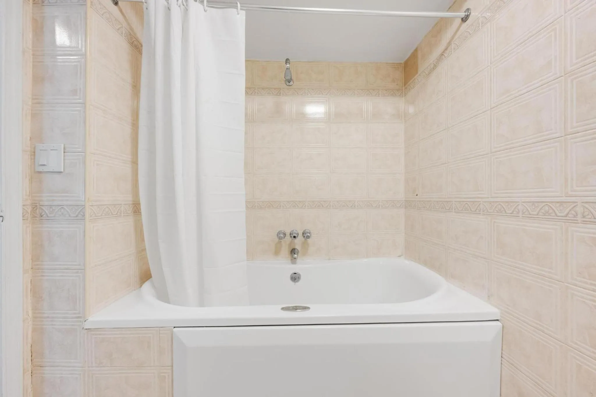 Bay Ridge ApartHotel