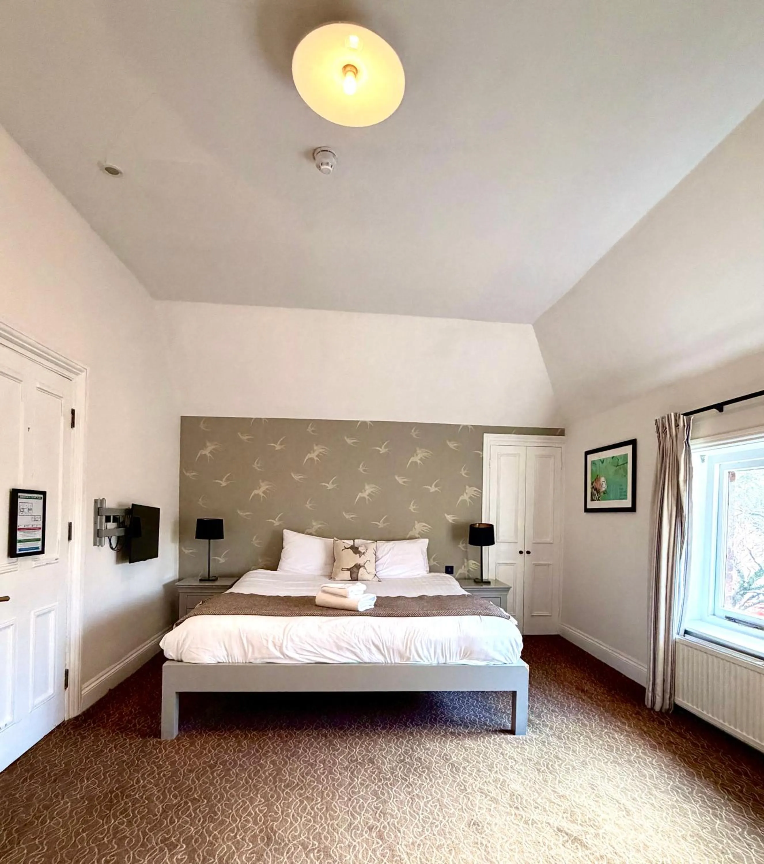 Bedroom, Bed in The Olde Bell, BW Signature Collection