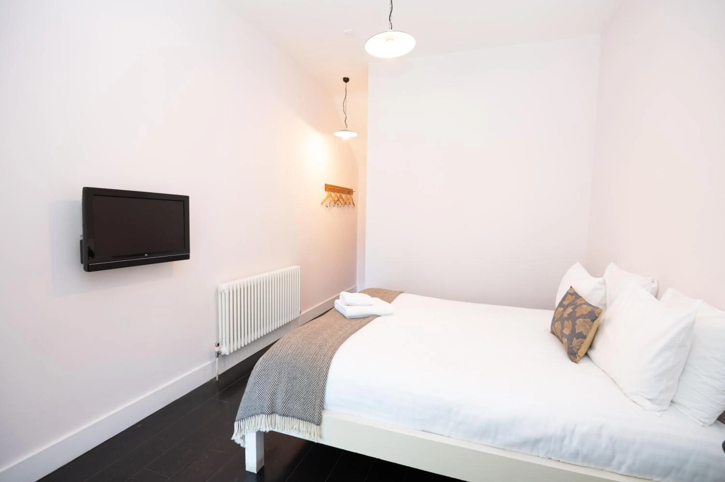 Bed in The Olde Bell, BW Signature Collection