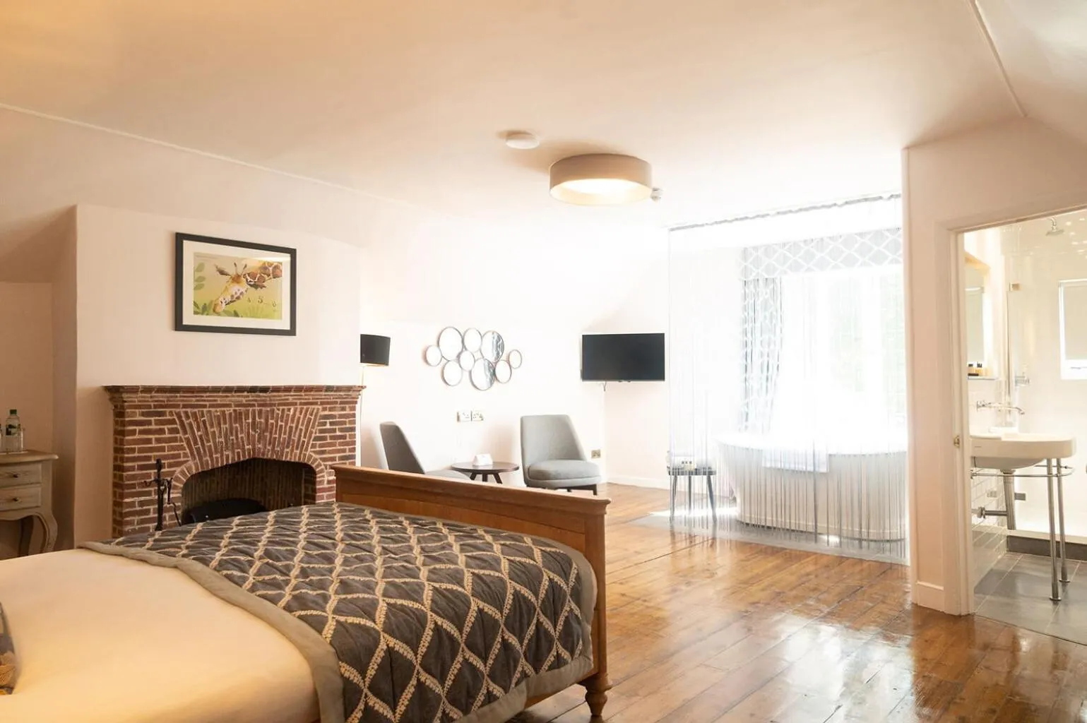 Bed in The Olde Bell, BW Signature Collection