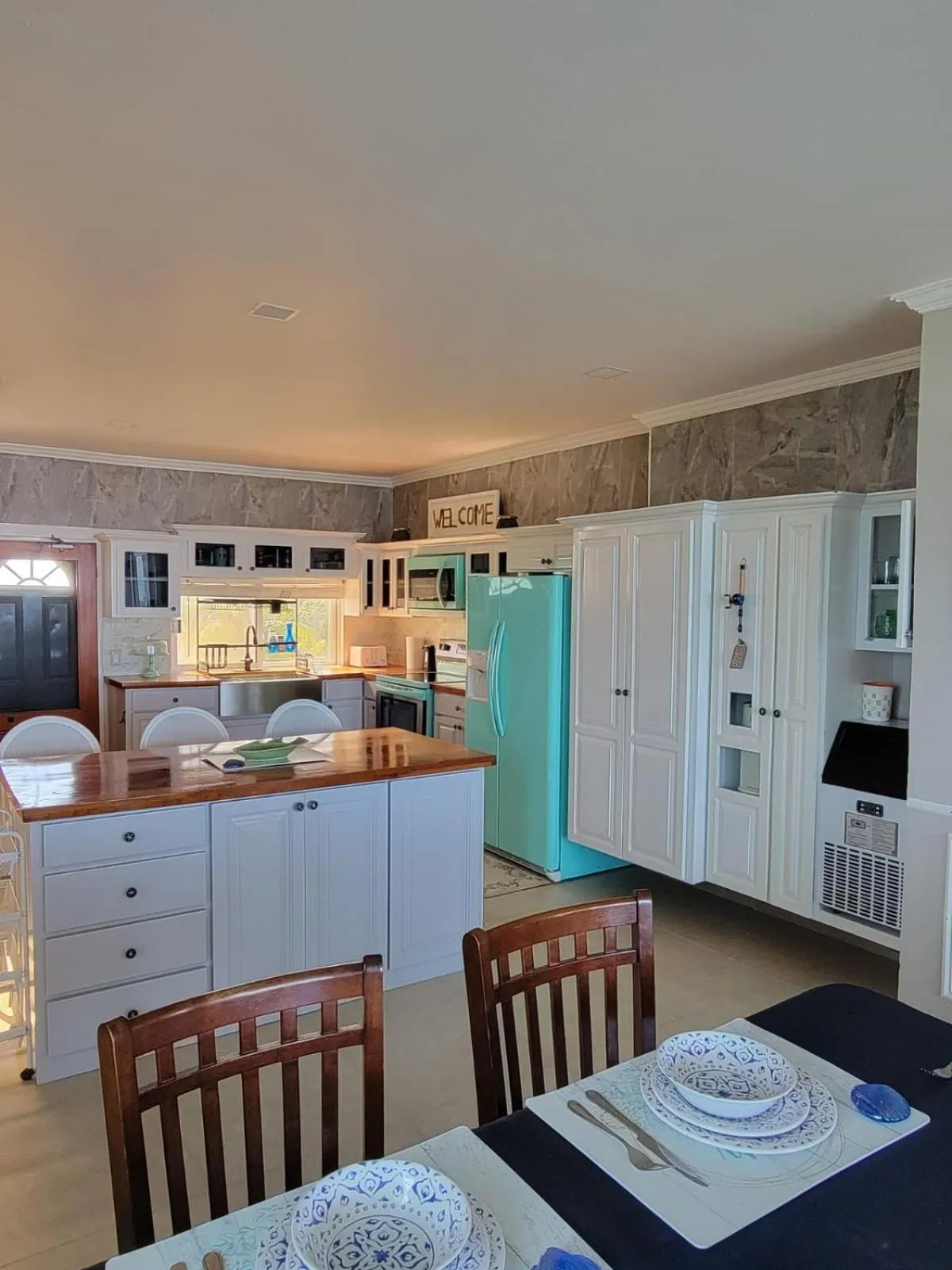 Kitchen or kitchenette in Island Magic Villas