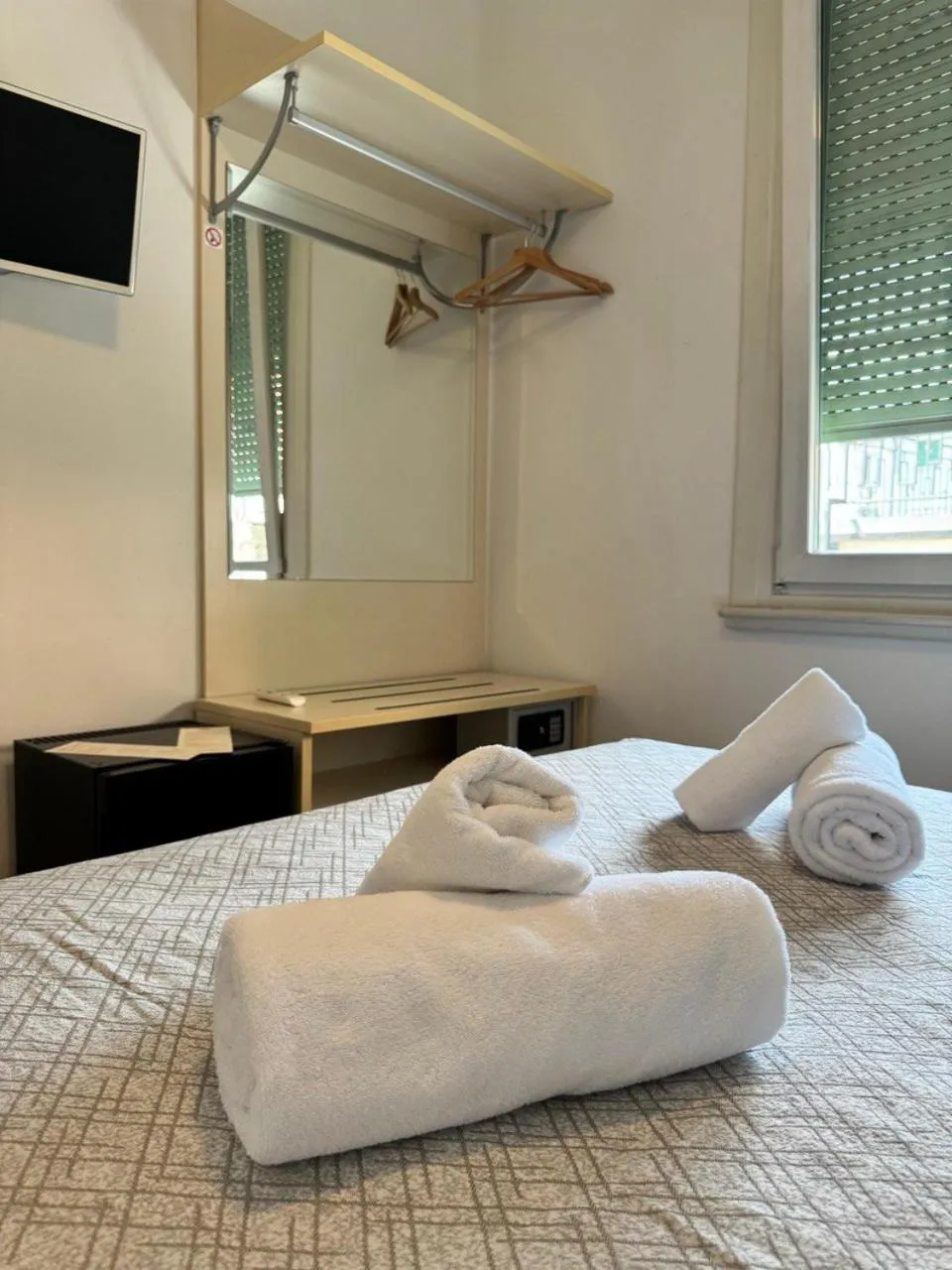 towels, Bed in Hotel Locanda Castagnola