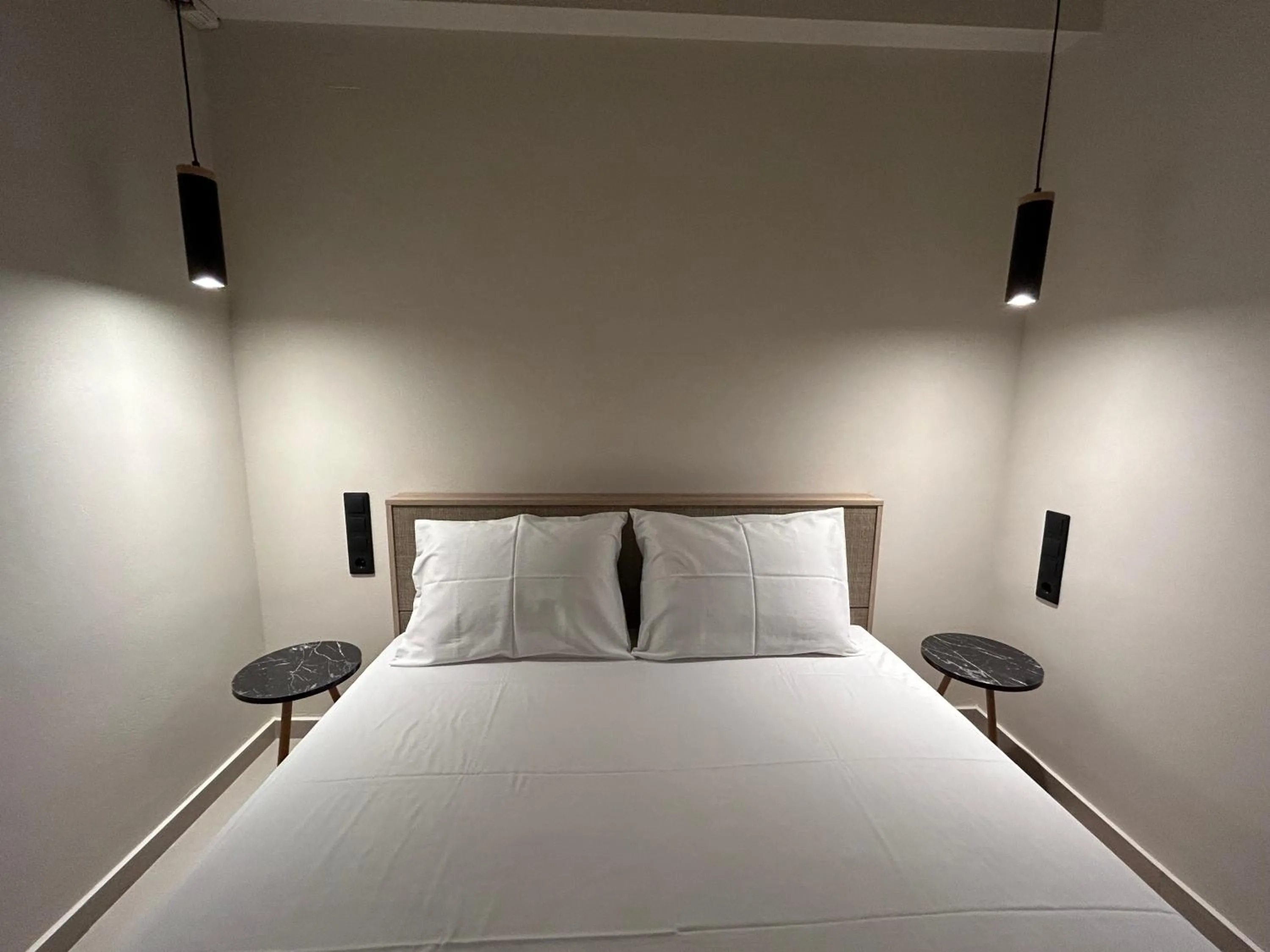 Bed in GLEN Premium Stays