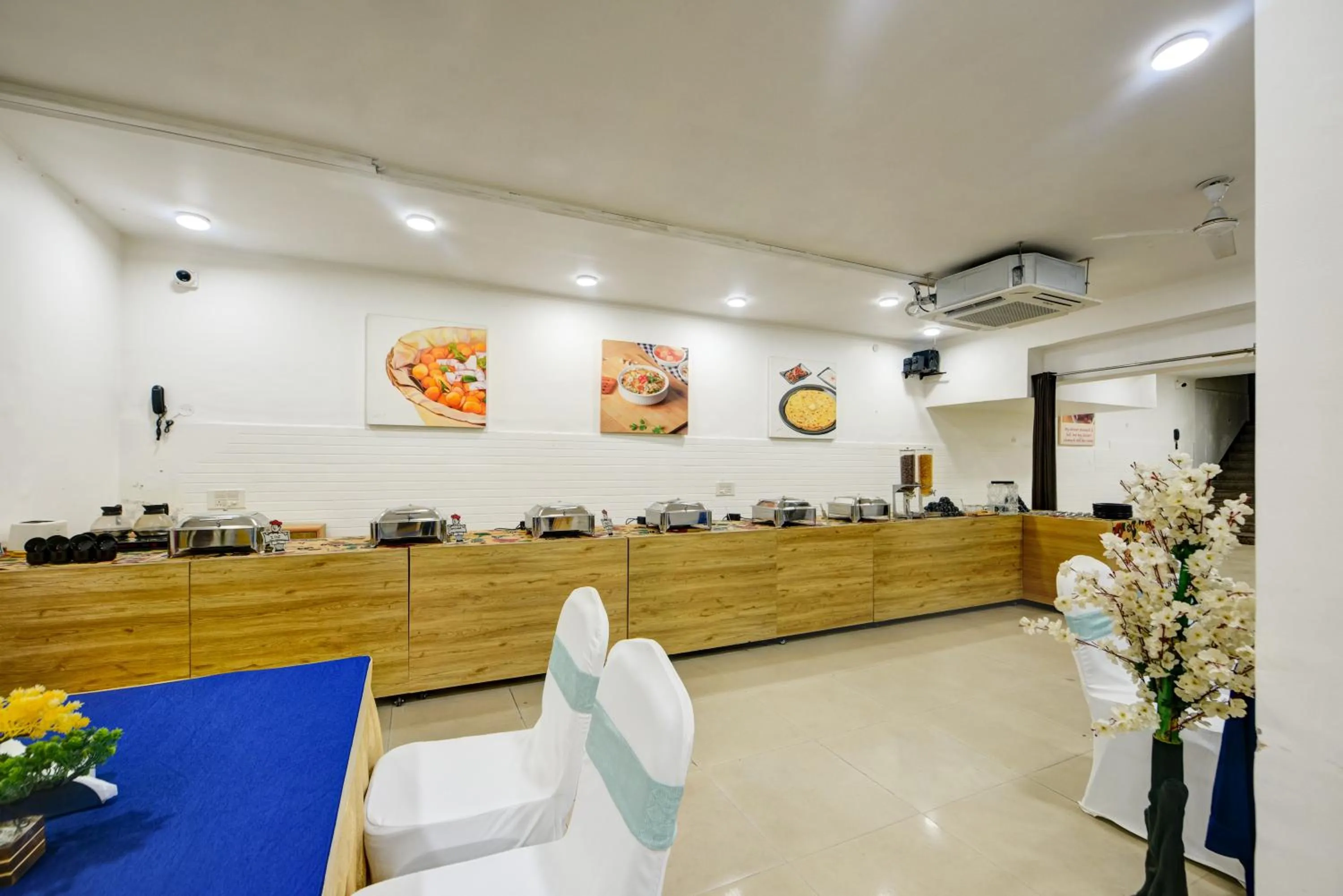 Coffee/tea facilities in Aamantran Residency Hotel, Sohna Road, Sector 49, Gurugram