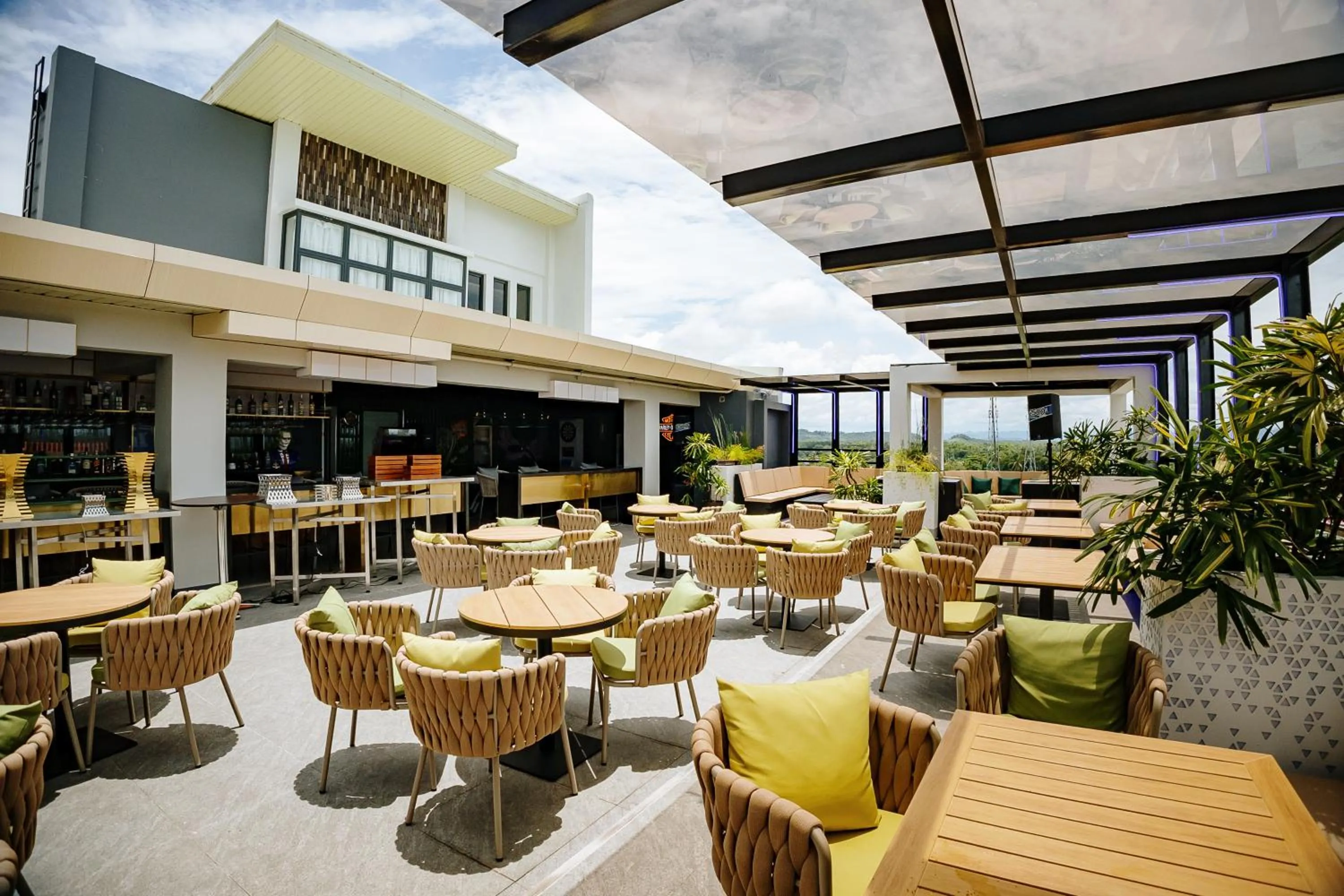 Lounge or bar in Badsbrotel Suites