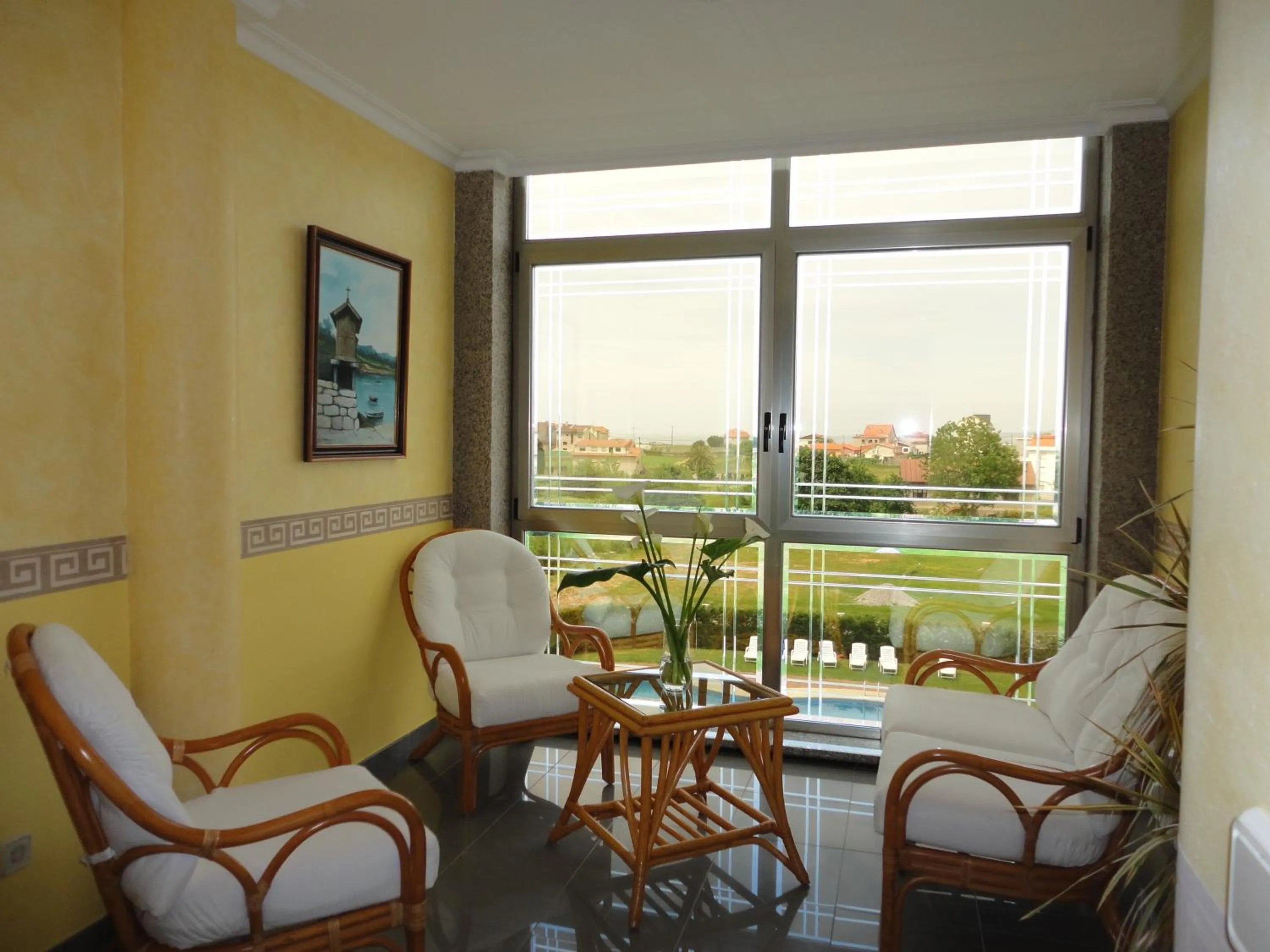 Seating area in Hotel Brisa da Lanzada