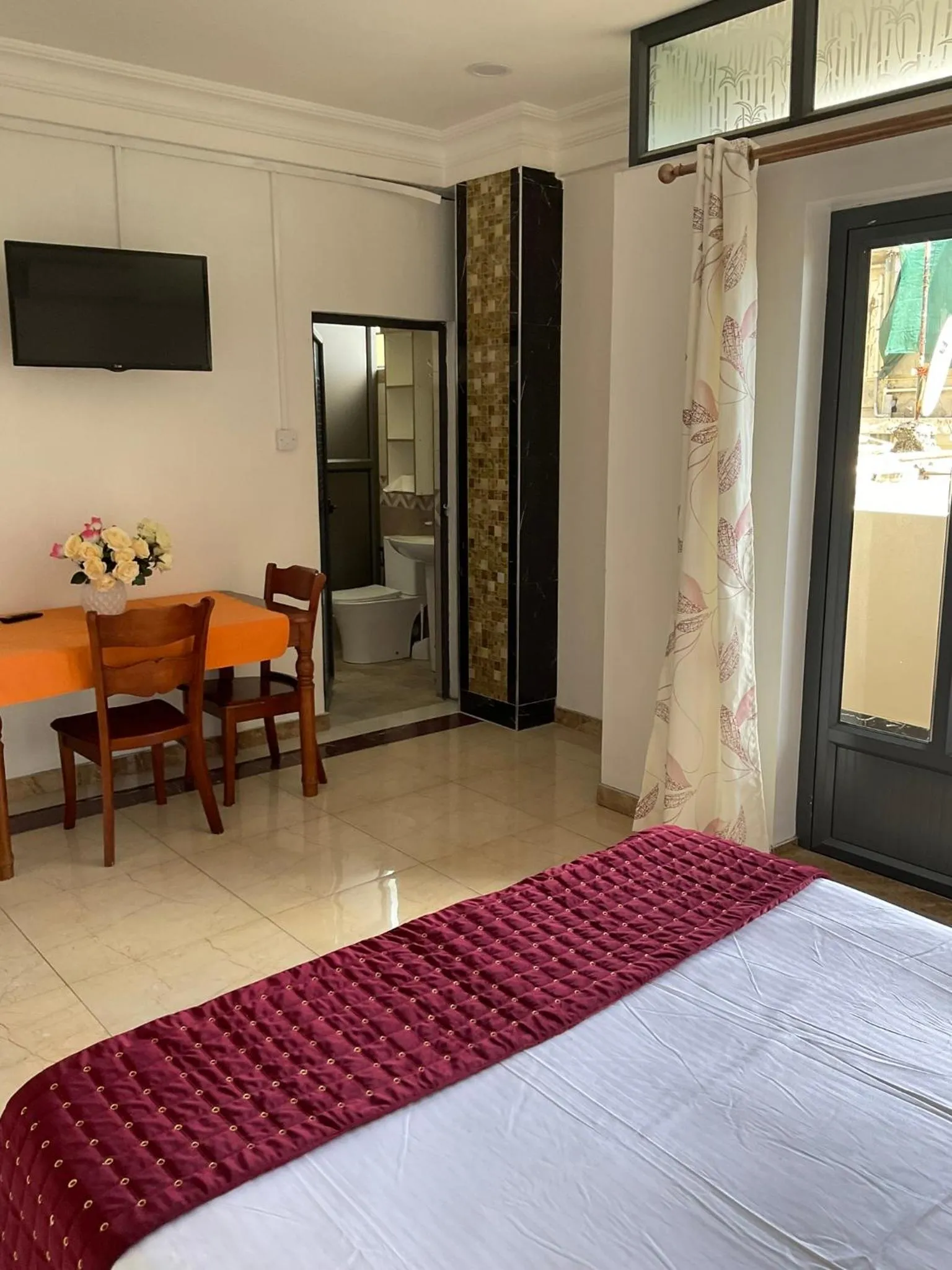 Bed in Mahe Holiday Resort