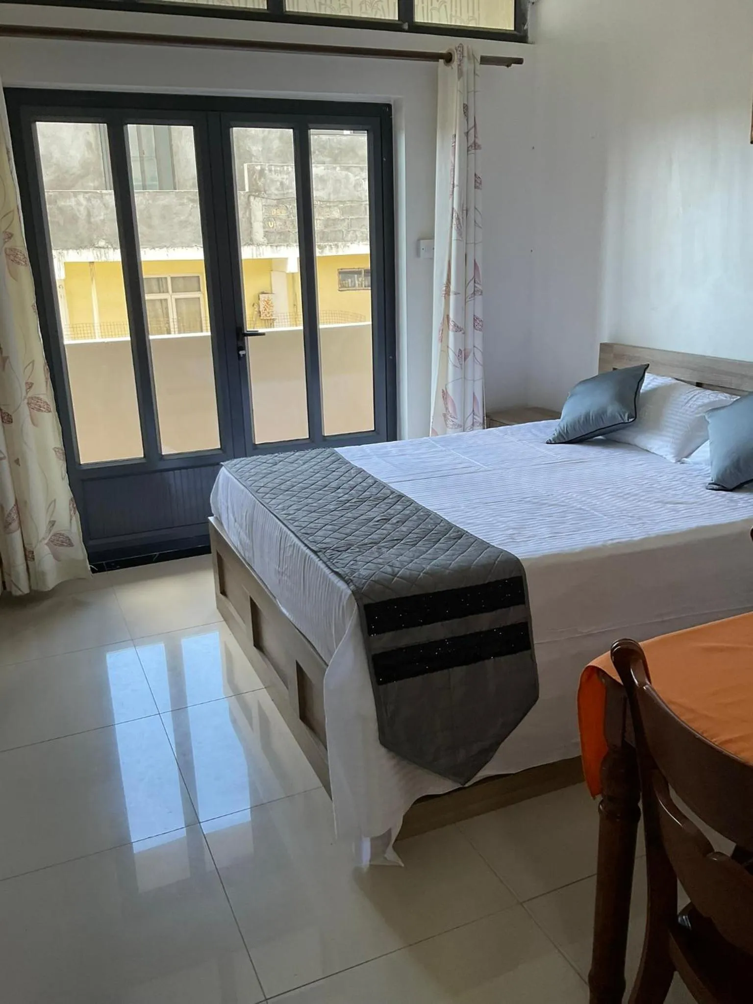 Bed in Mahe Holiday Resort