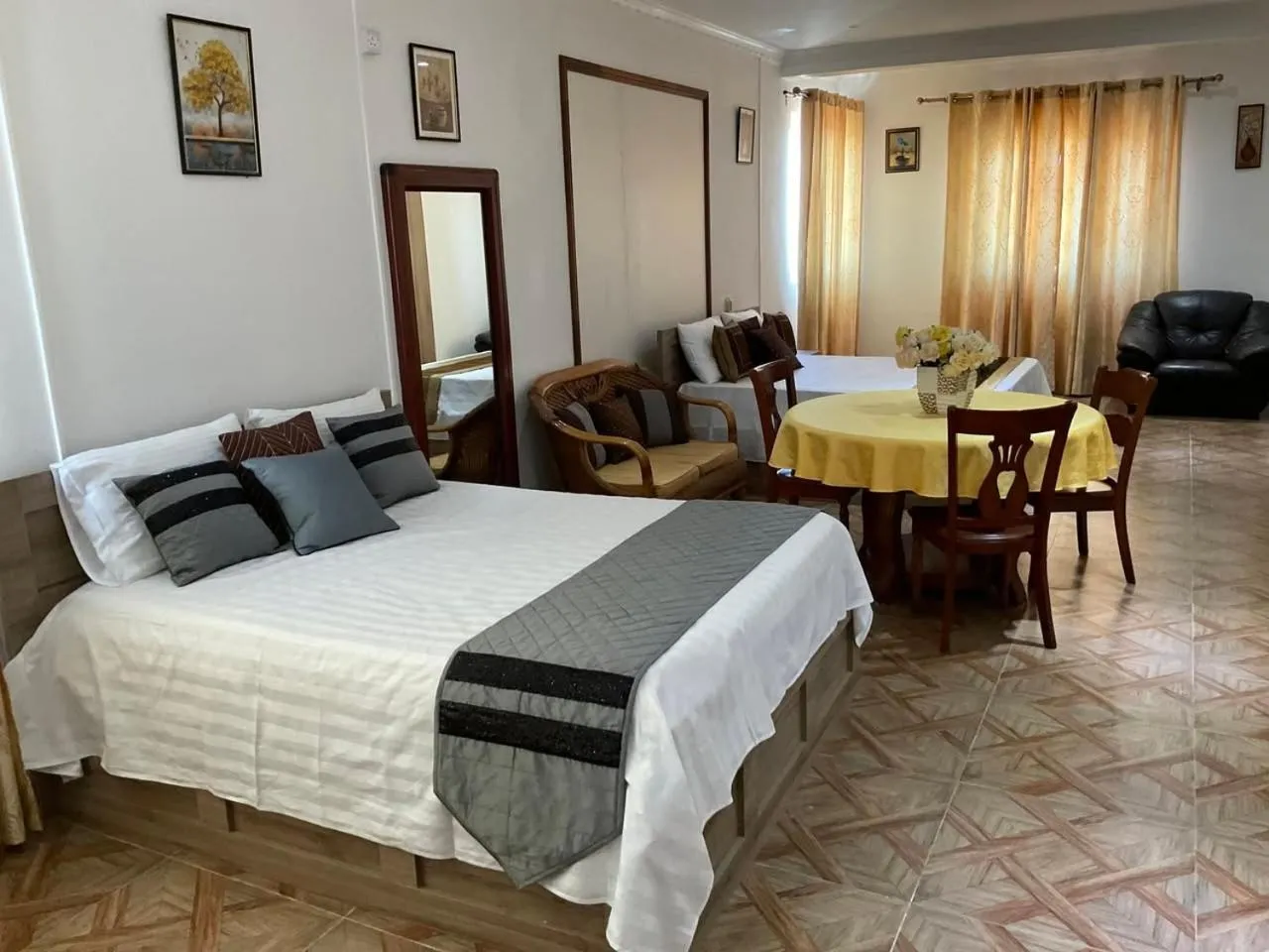 Bed in Mahe Holiday Resort