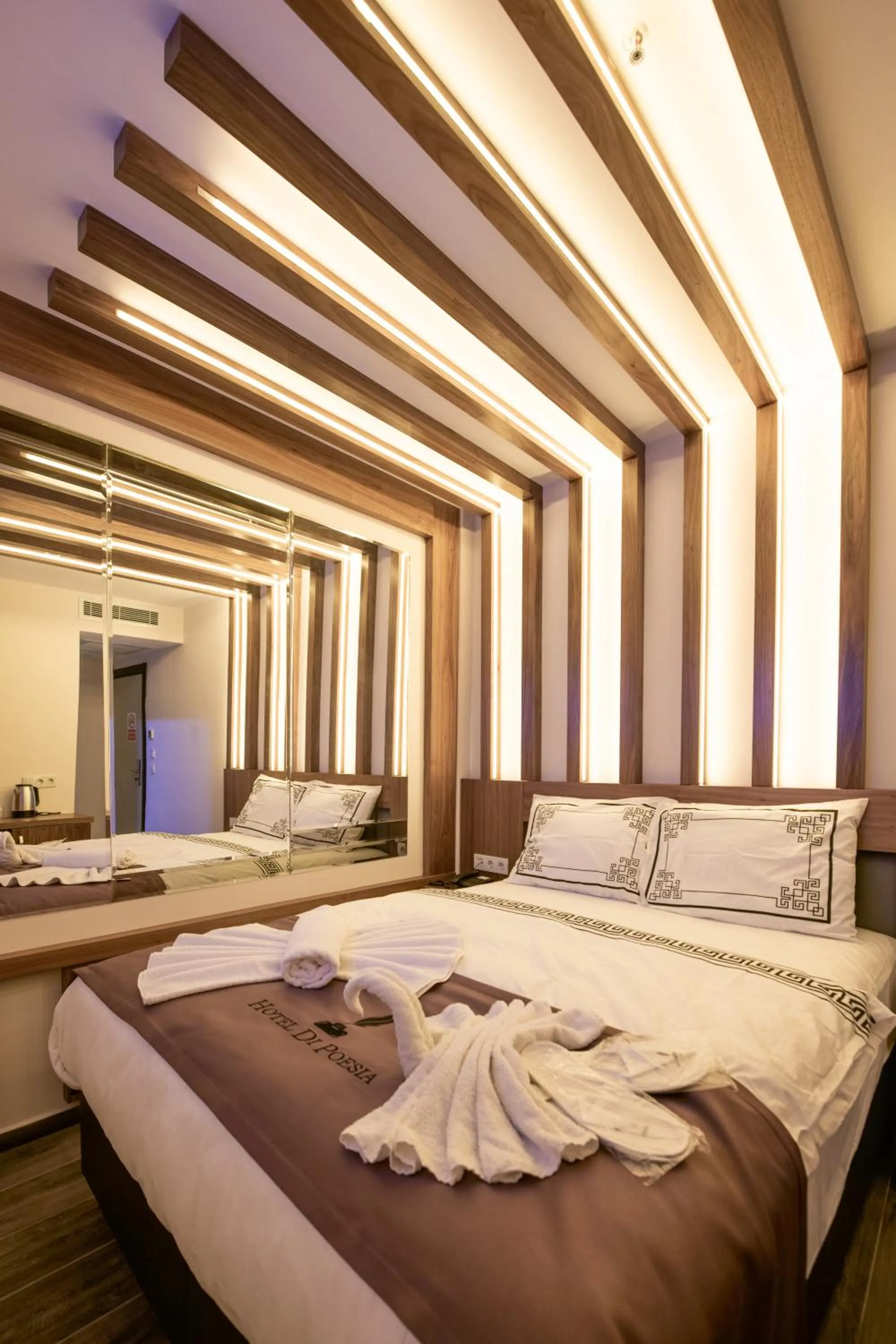 Bed in hotel di poesia deluxe