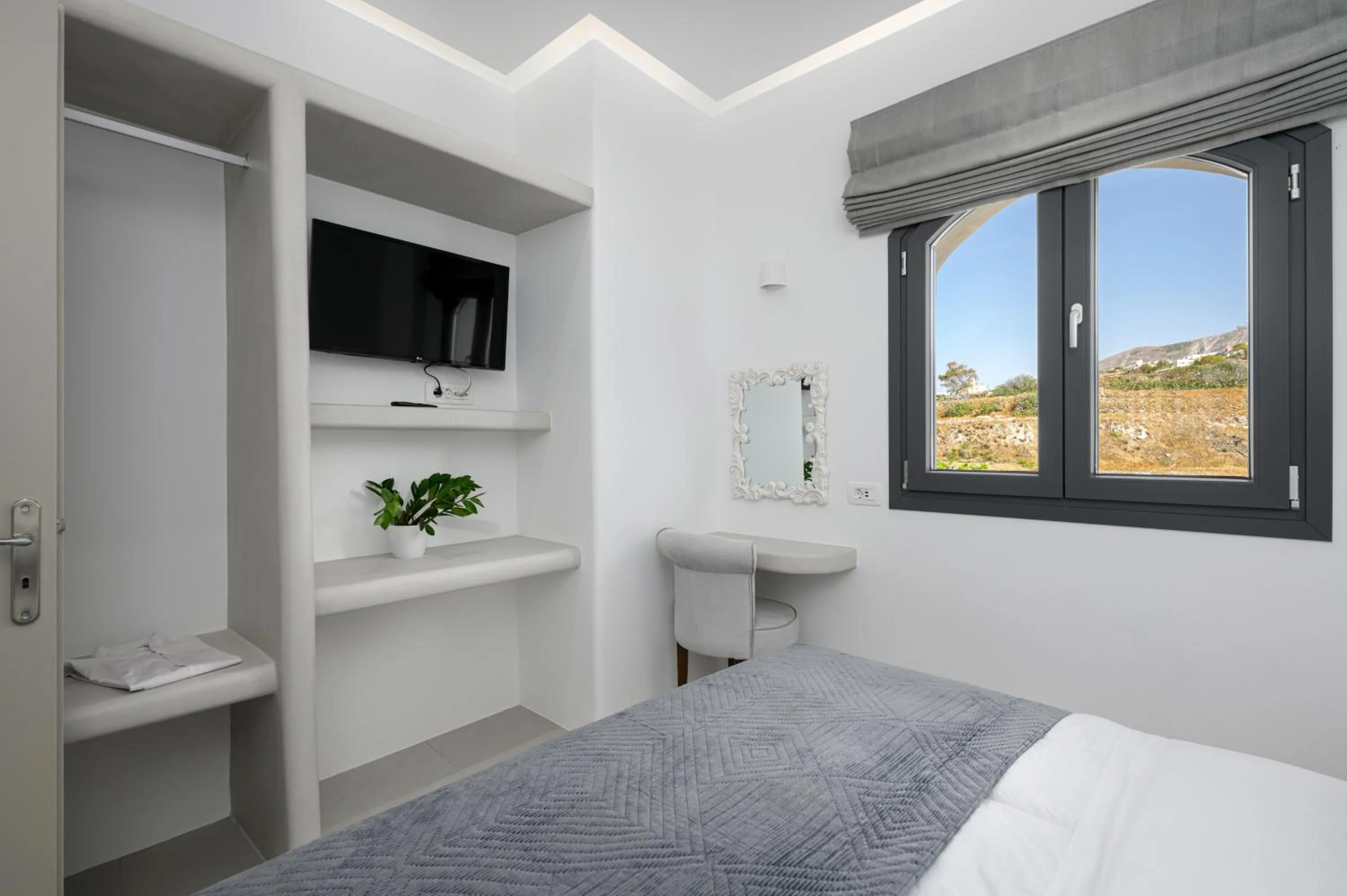 Bedroom, Bed in Galaria Serenity Suites