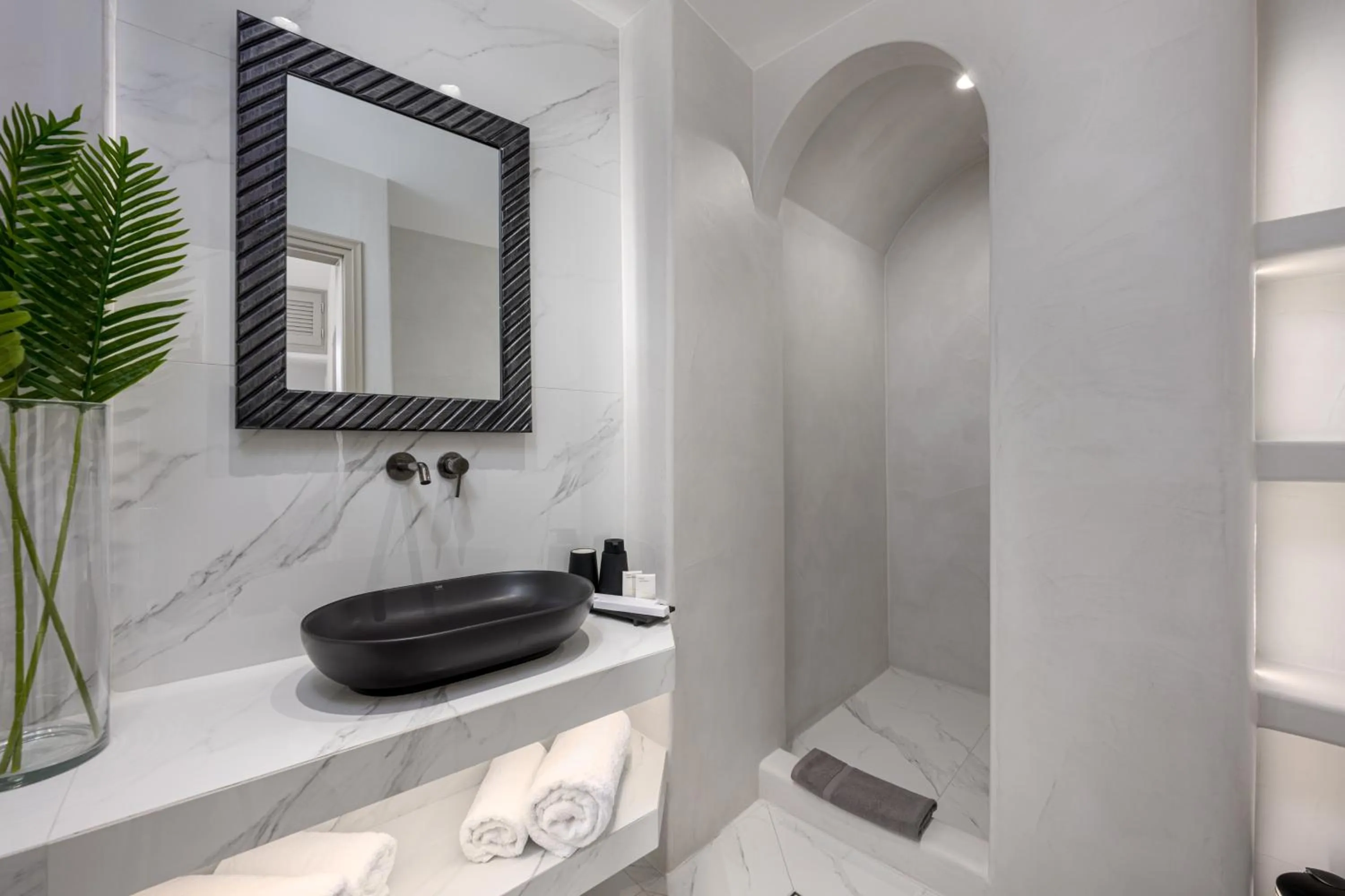 Bathroom in Galaria Serenity Suites