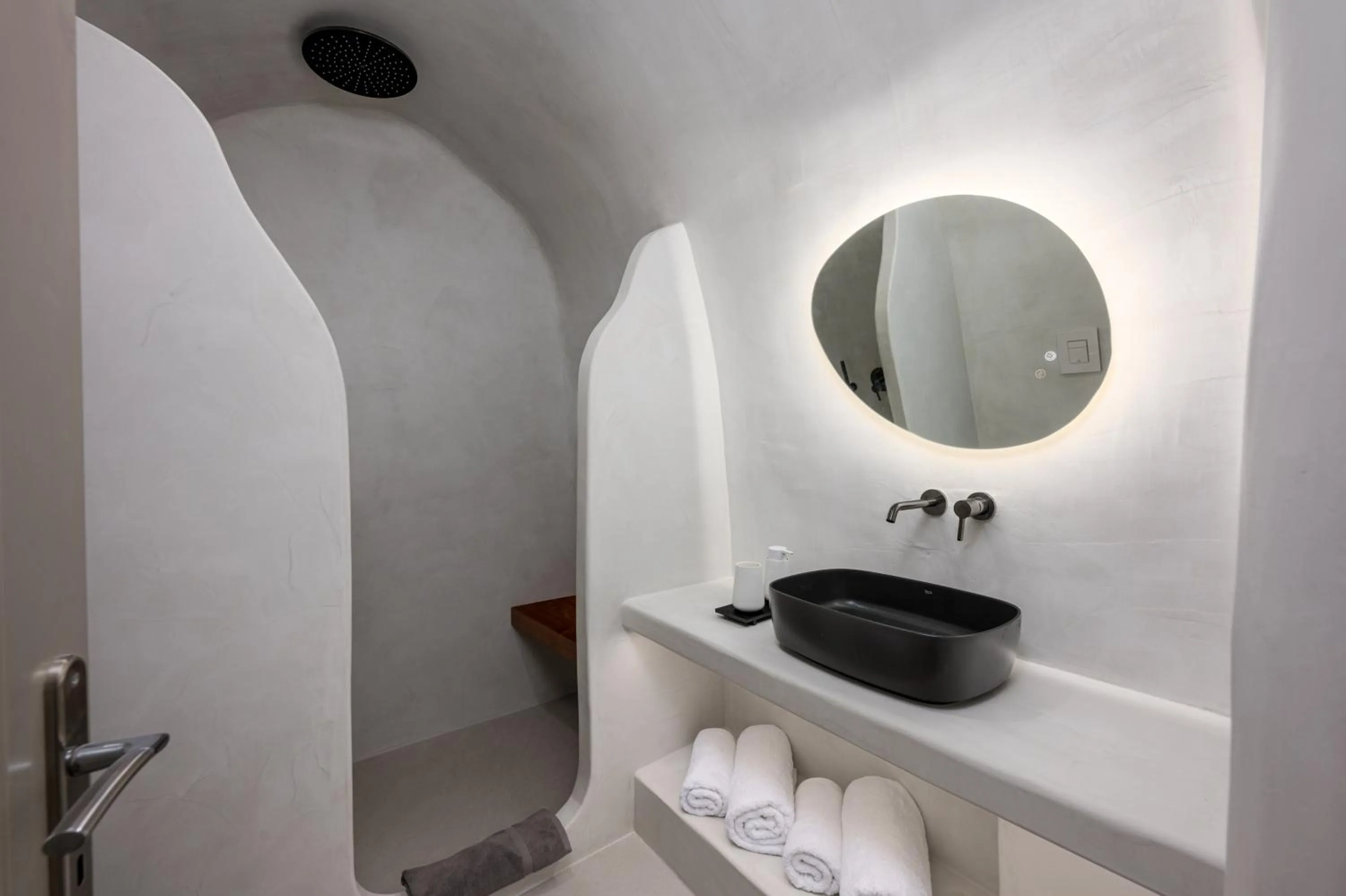 Bathroom in Galaria Serenity Suites