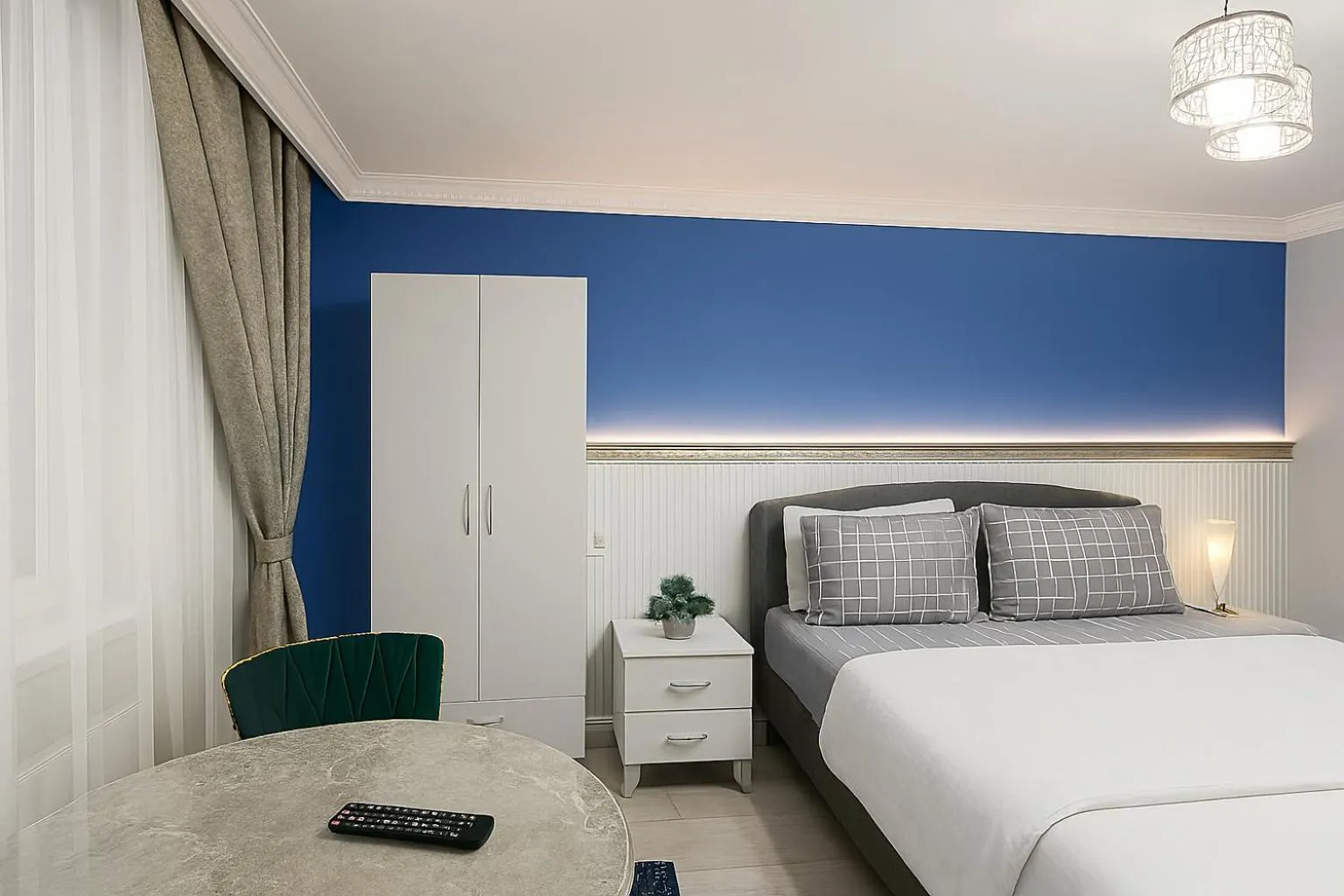 Bed in Ozer Hotel & Apartments