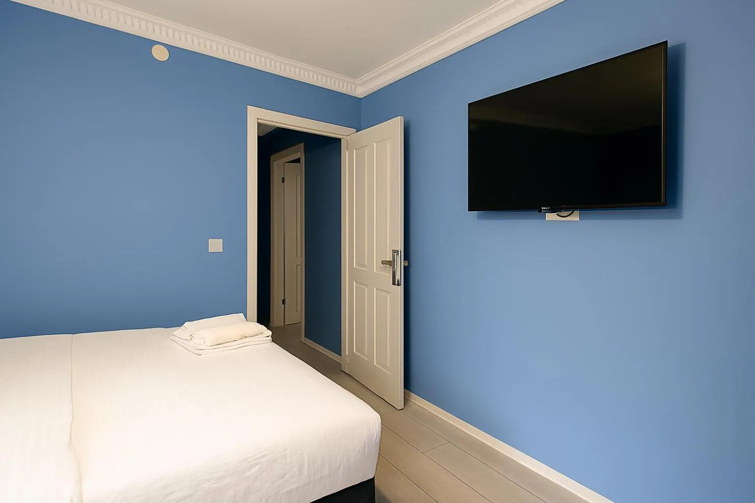 Bed in Ozer Hotel & Apartments