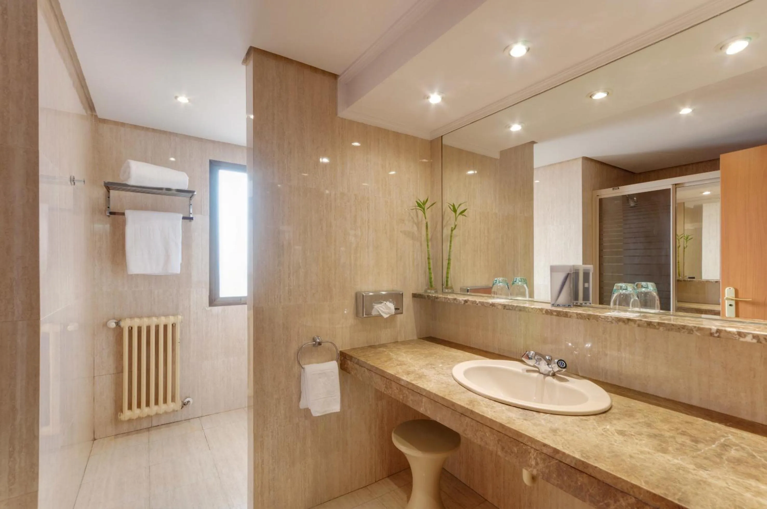 Bathroom in Gran Hotel Los Angeles