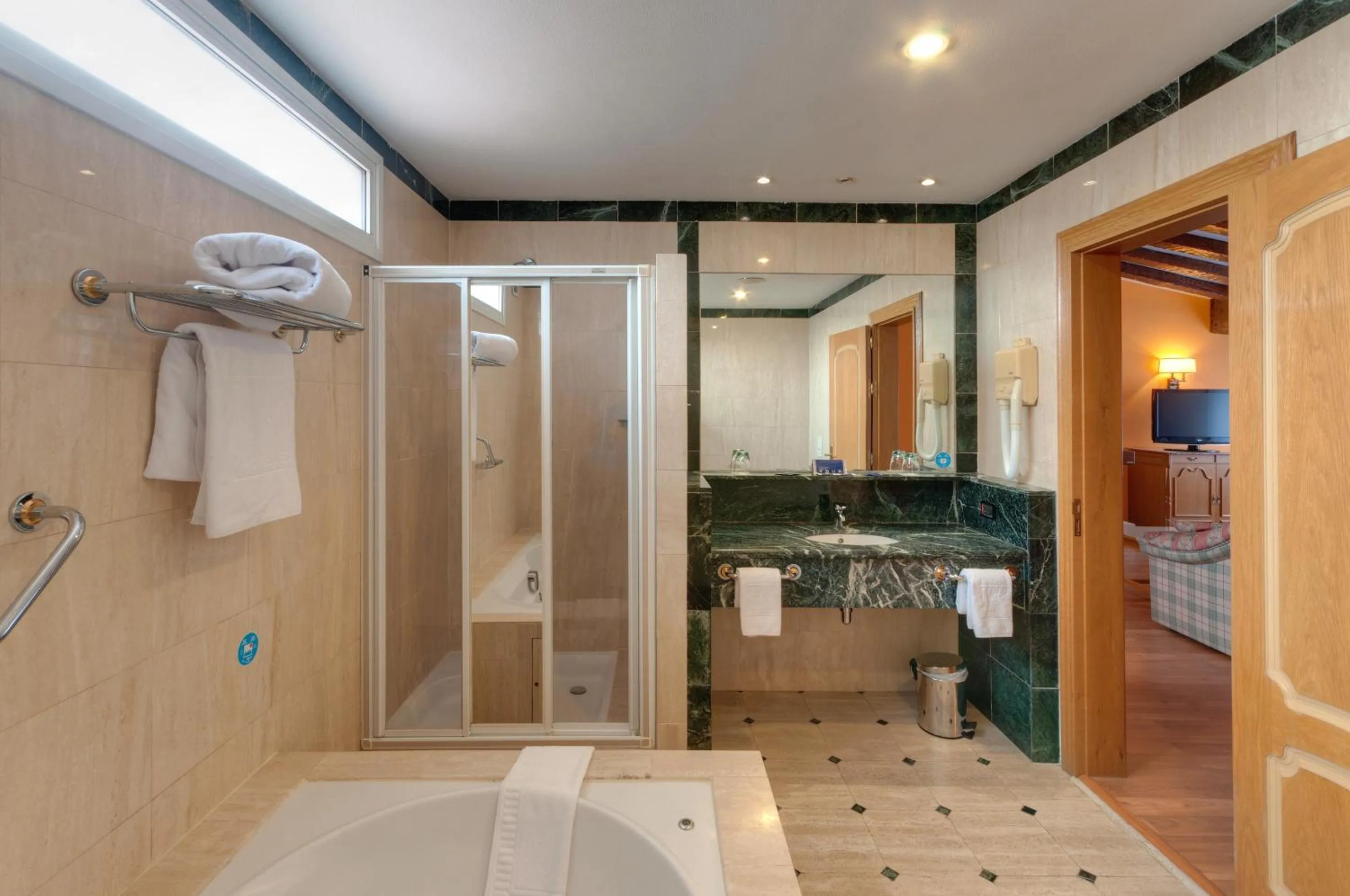 Bathroom in Gran Hotel Los Angeles