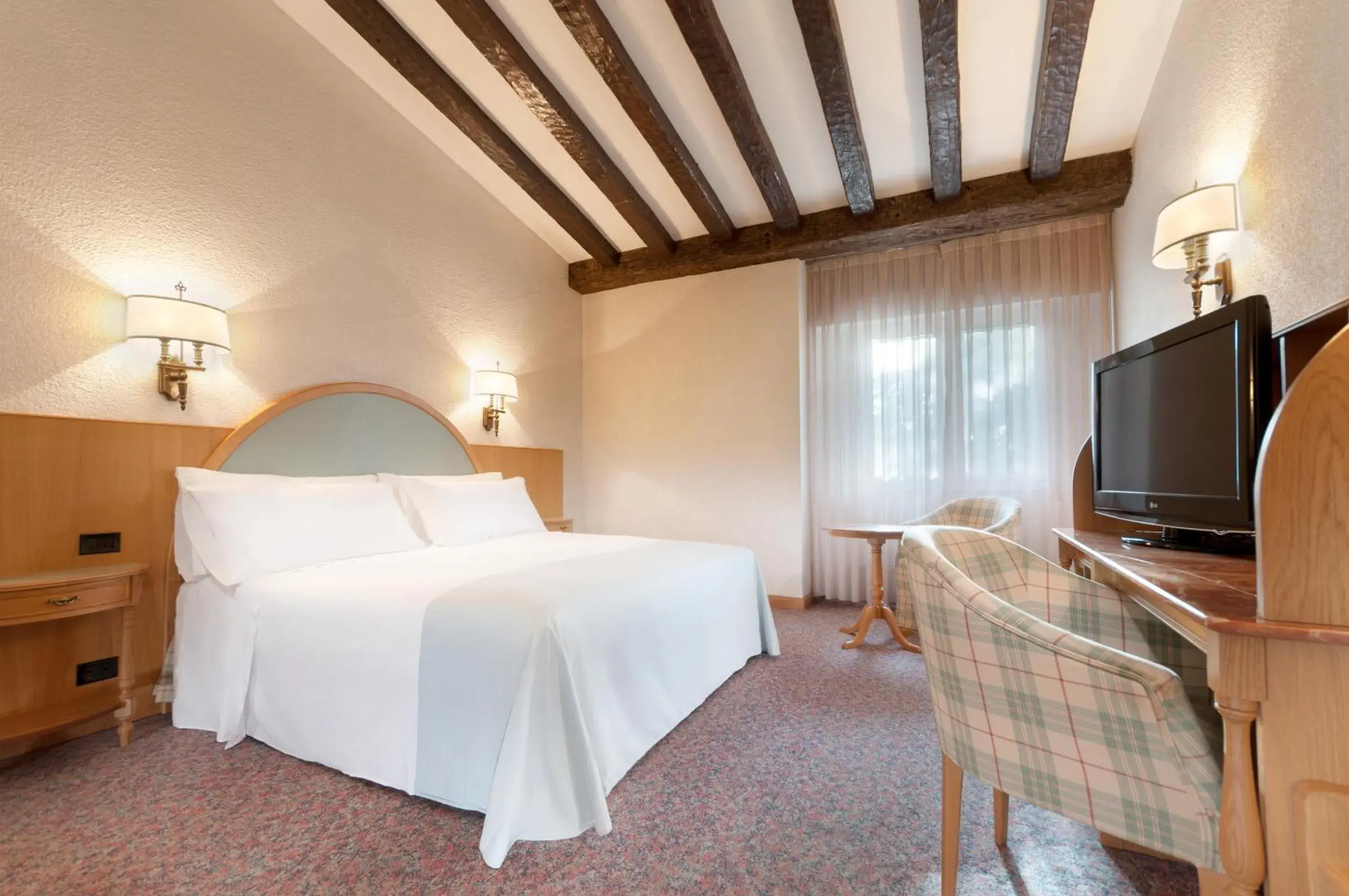 Double or Twin Room in Gran Hotel Los Angeles Double or Twin Room in Gran Hotel Los Angeles