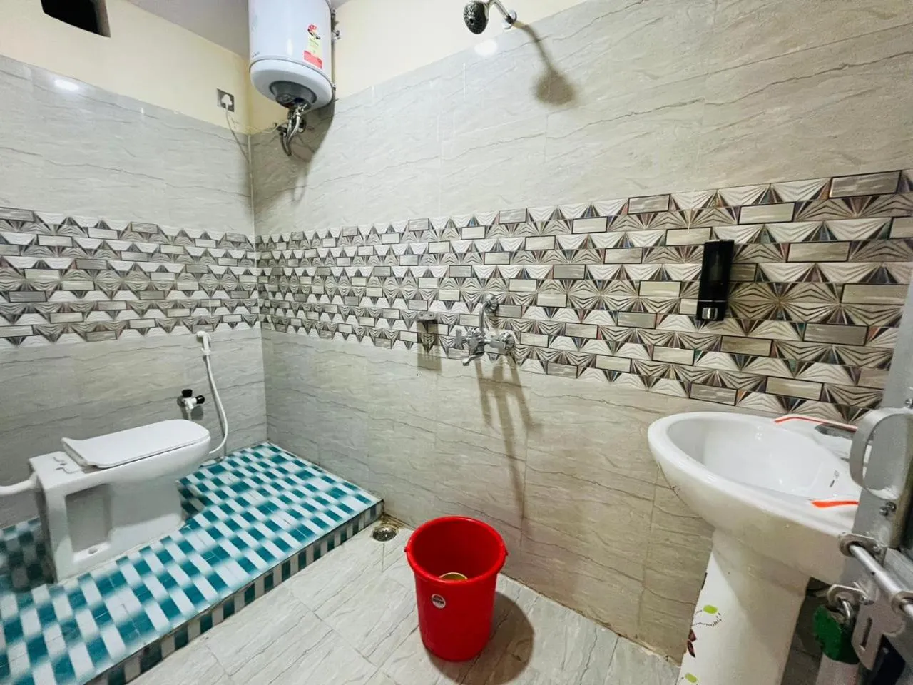 Bathroom in SS Hotel