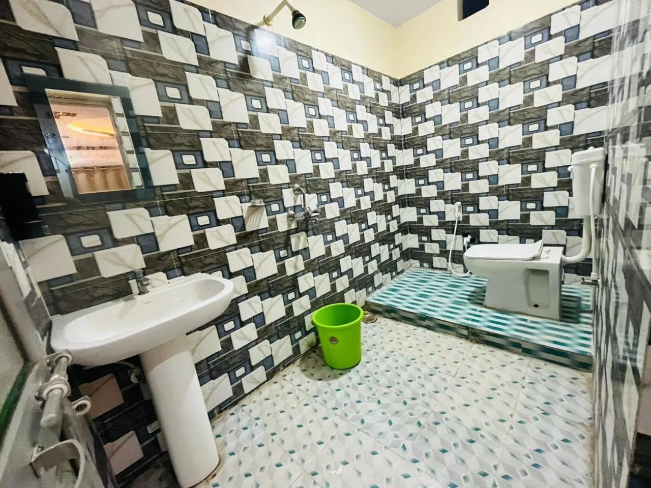 Bathroom in SS Hotel